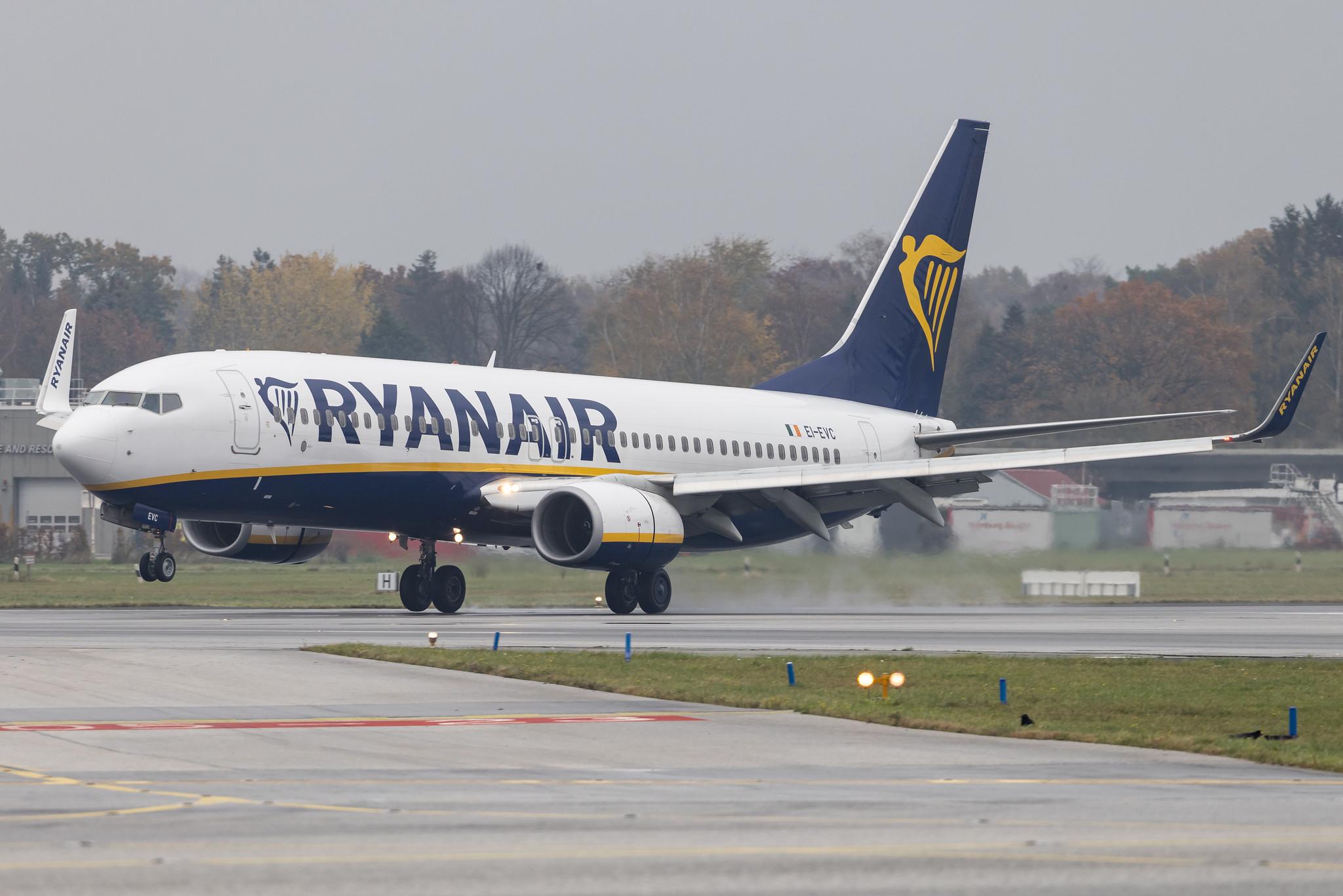 Hamburg Airport: Ryanair (FR / RYR) |  Boeing 737-8AS B738 | EI-EVC | MSN 40286