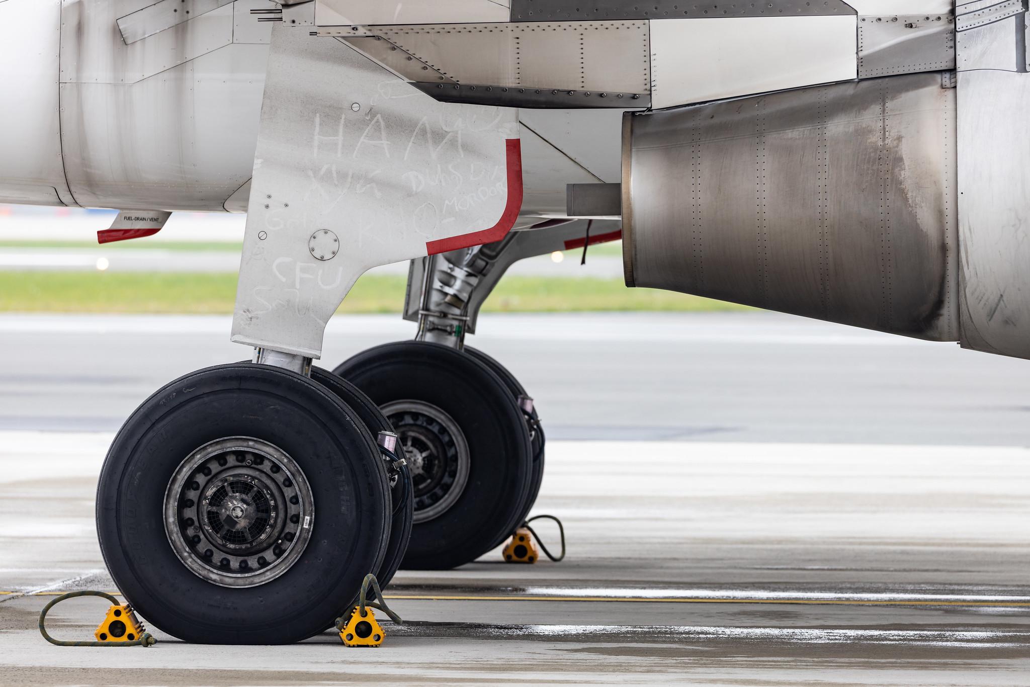 Hamburg Airport: Eurowings (EW / EWG) |  Airbus A320-214 A320 | D-ABDU | MSN 3516