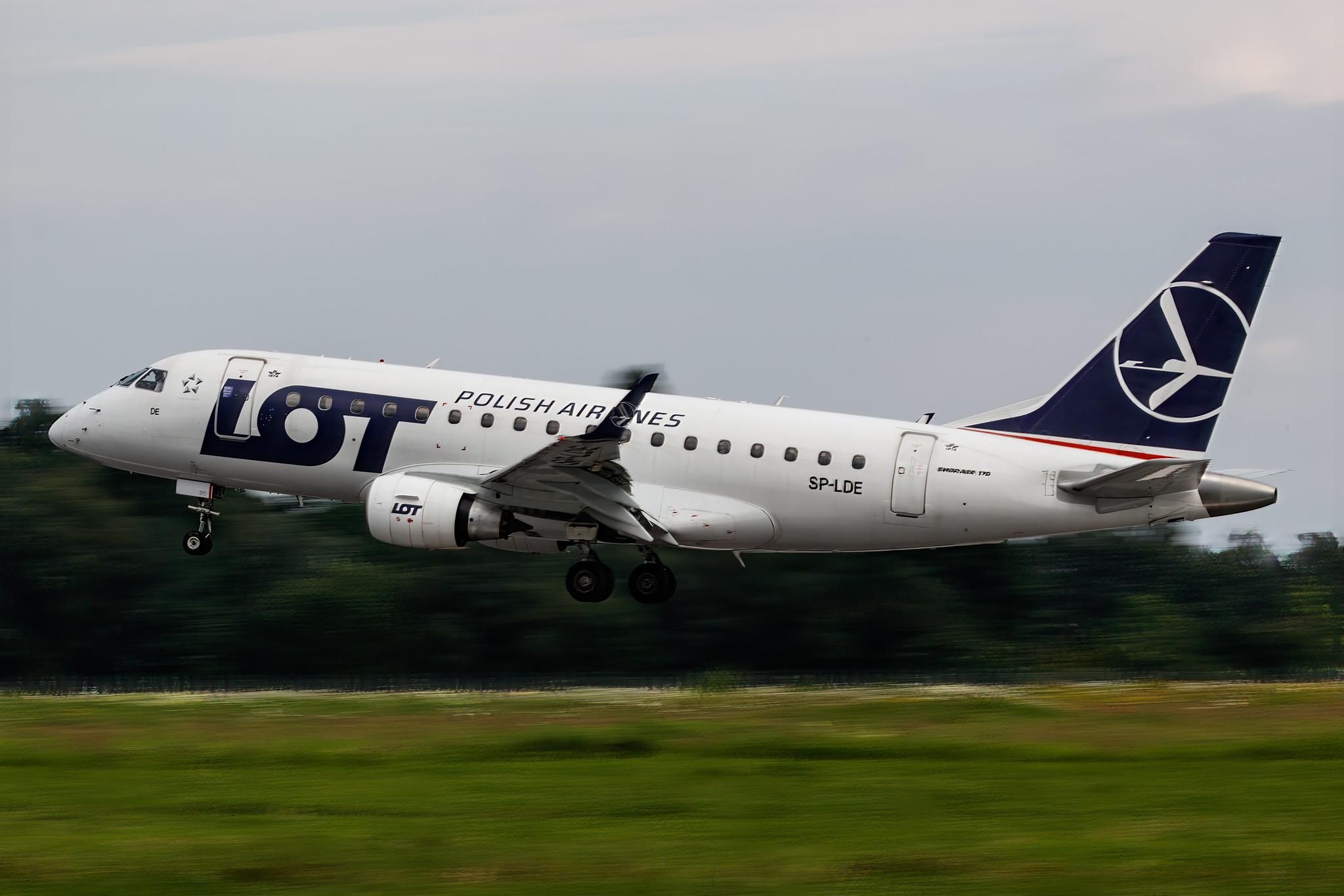 Hamburg Airport: LOT (LO / LOT) |  Embraer E170STD E170 | SP-LDE | MSN 17000029