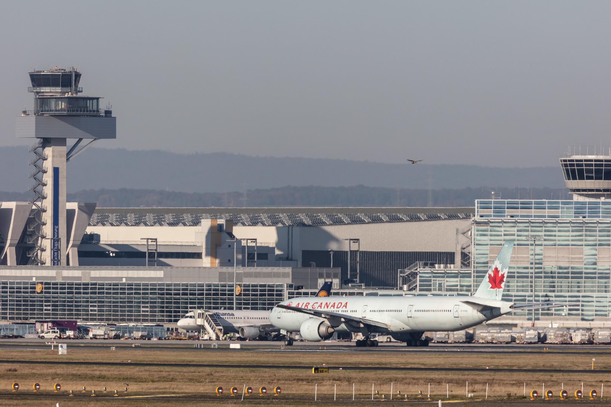 Frankfurt Airport: Air Canada (AC / ACA) |  Boeing 777-333(ER) B77W | C-FIVS | MSN 35784