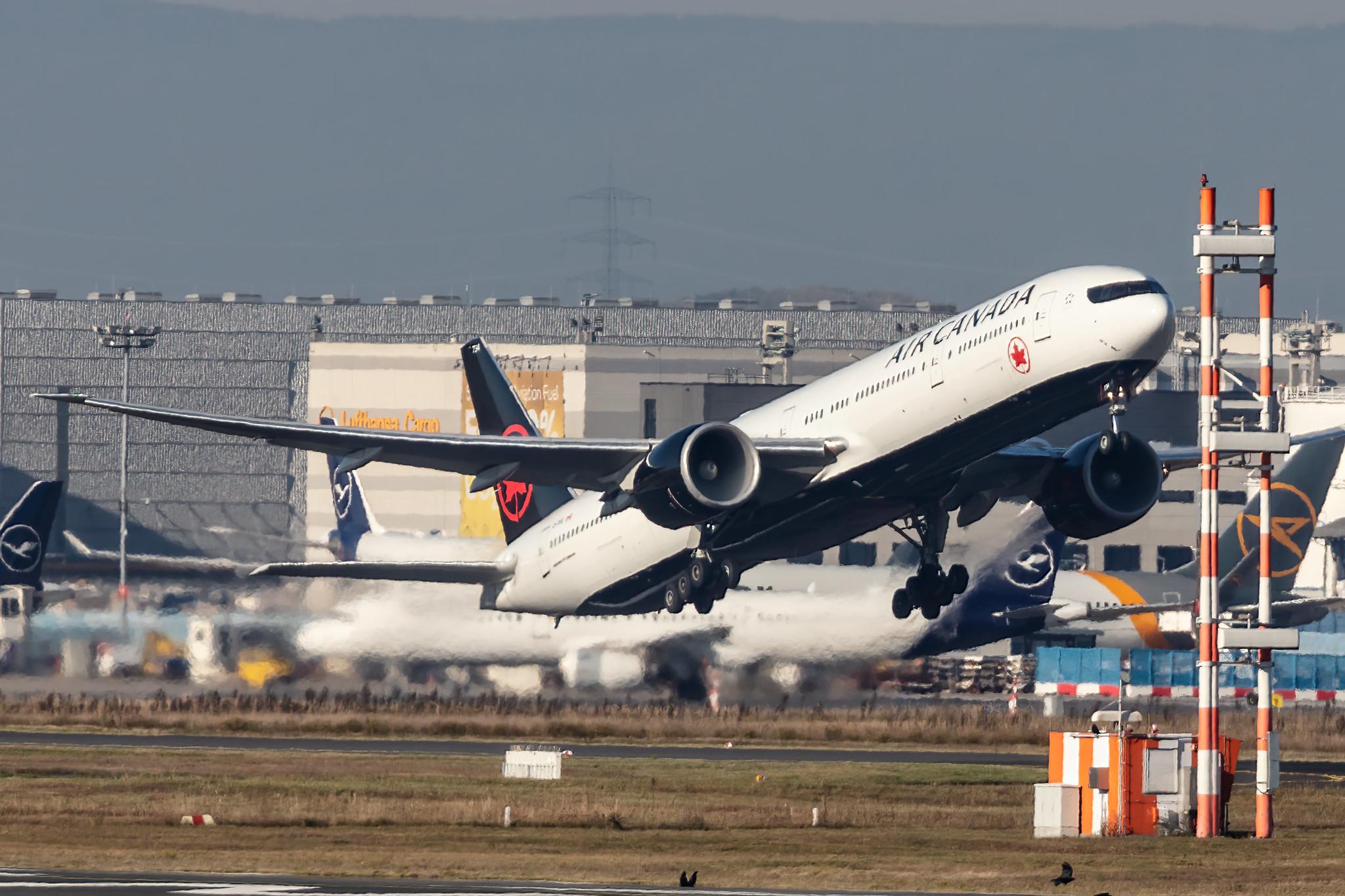 Frankfurt Airport: Air Canada (AC / ACA) |  Boeing 777-333(ER) B77W | C-FIUL | MSN 35255