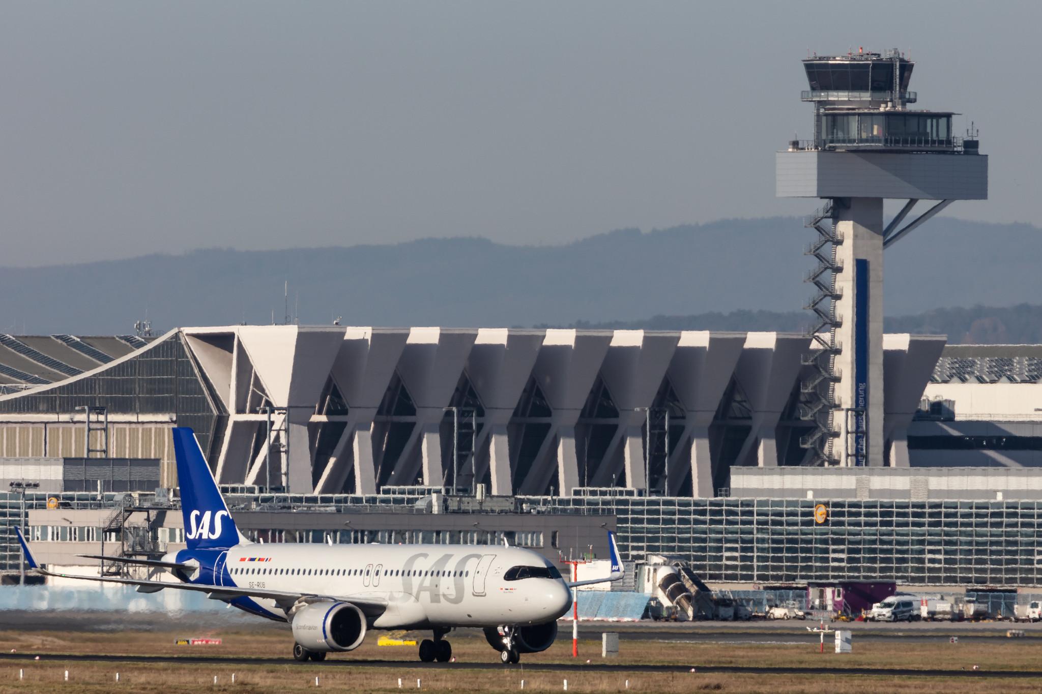 Frankfurt Airport: SAS (SK / SAS) |  Airbus A320-251N A20N | SE-RUB | MSN 09518