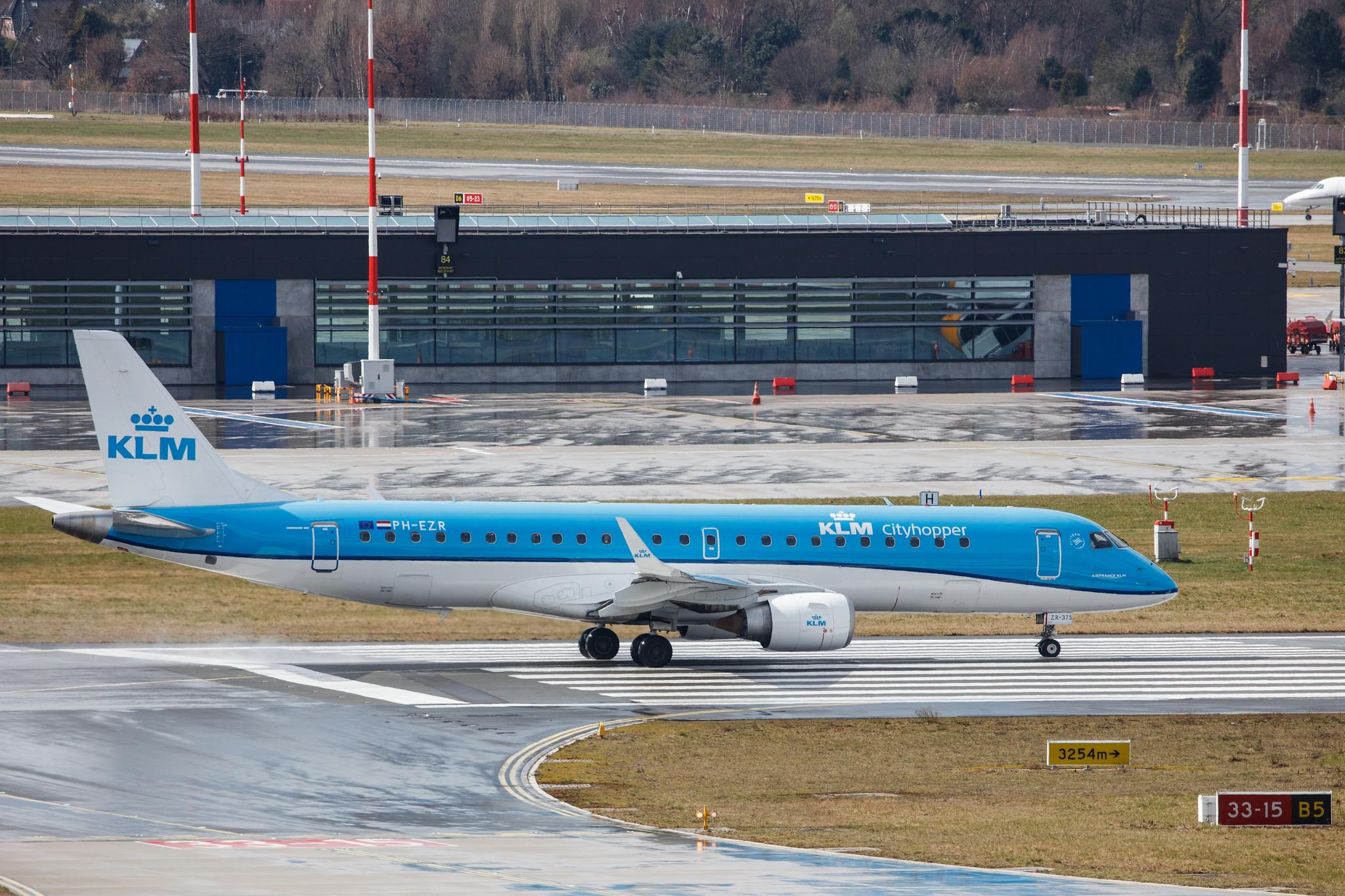 Hamburg Airport: KLM (KL / KLM) | Operator: KLM Cityhopper |  Embraer E190STD E190 | PH-EZR | MSN 19000375