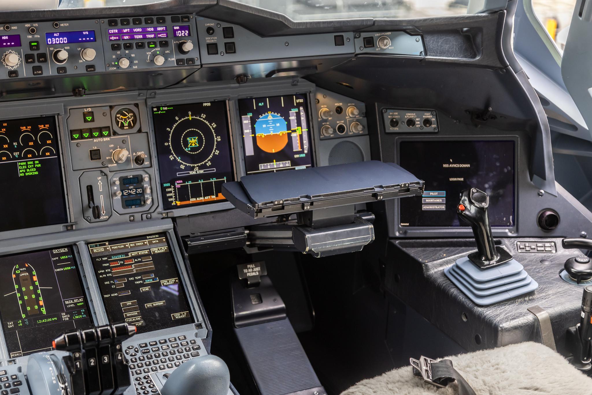 London Heathrow Airport: British Airways (BA / BAW) |  Airbus A380-841 A388 | G-XLEF | MSN 151