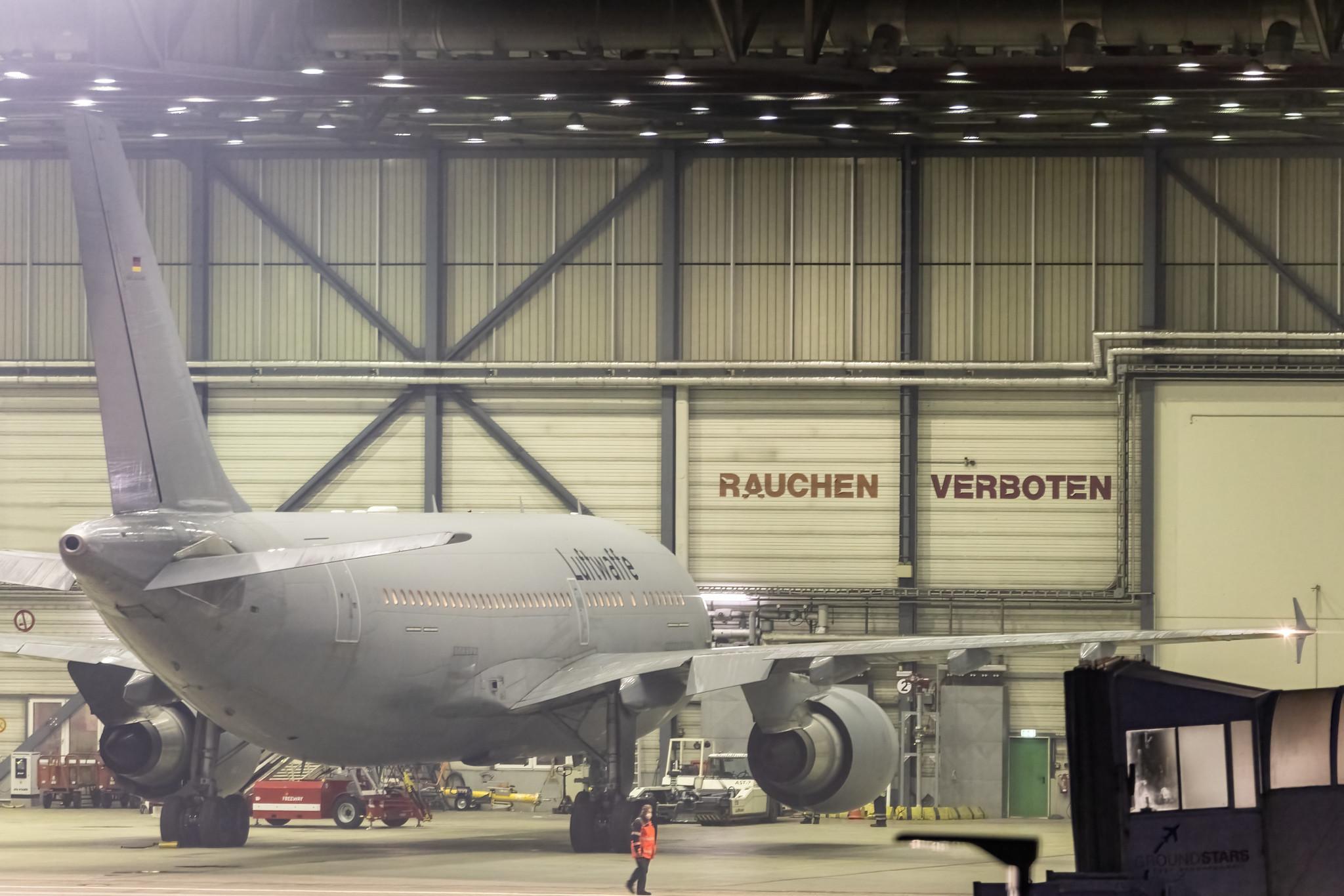 Hamburg Airport:  German Air Force (/ GAF) | Airbus A310-304 MRTT A310 | 10+25 | MSN 484