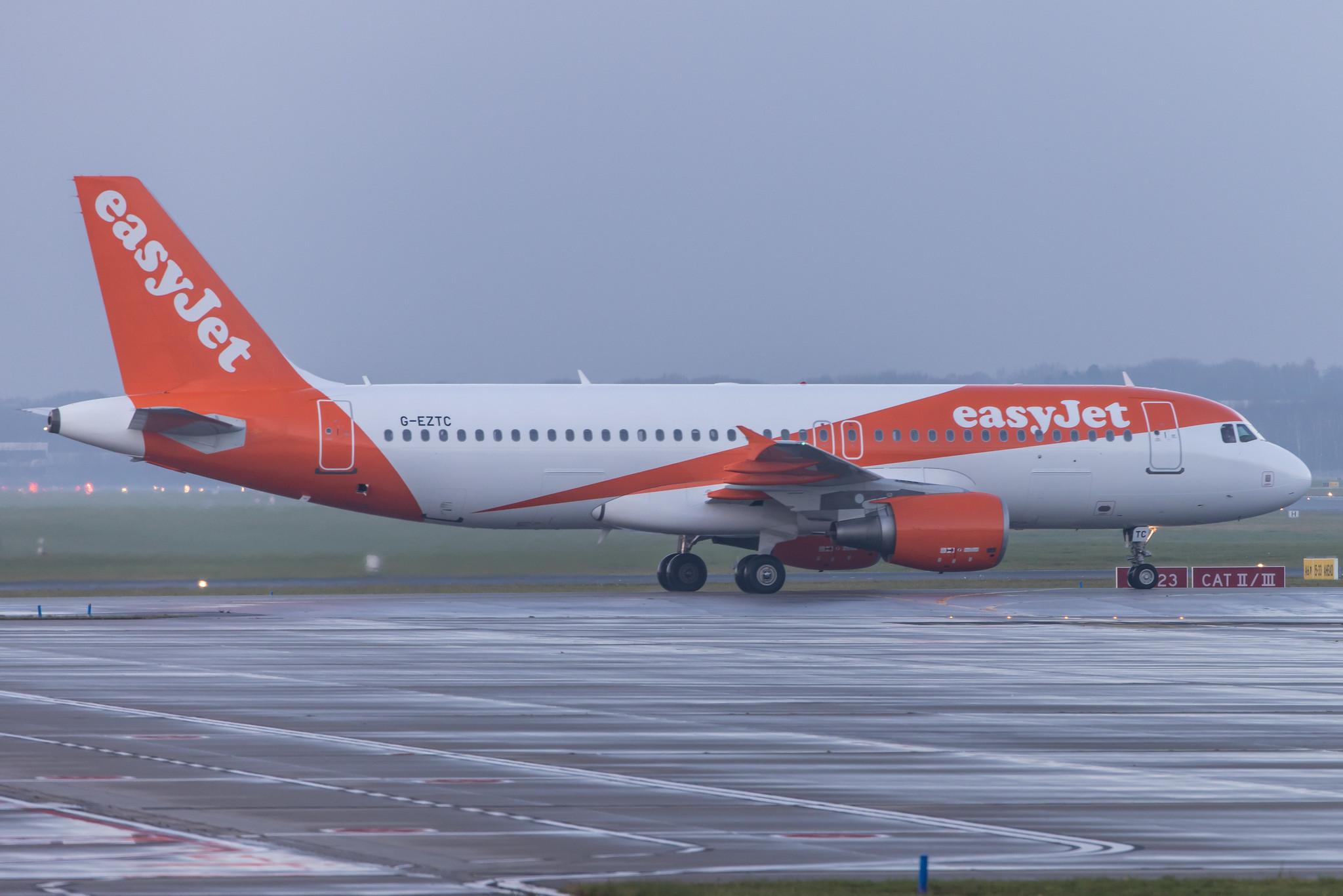 Hamburg Airport: easyJet (U2 / EZY) |  Airbus A320-214 A320 | G-EZTC | MSN 3871