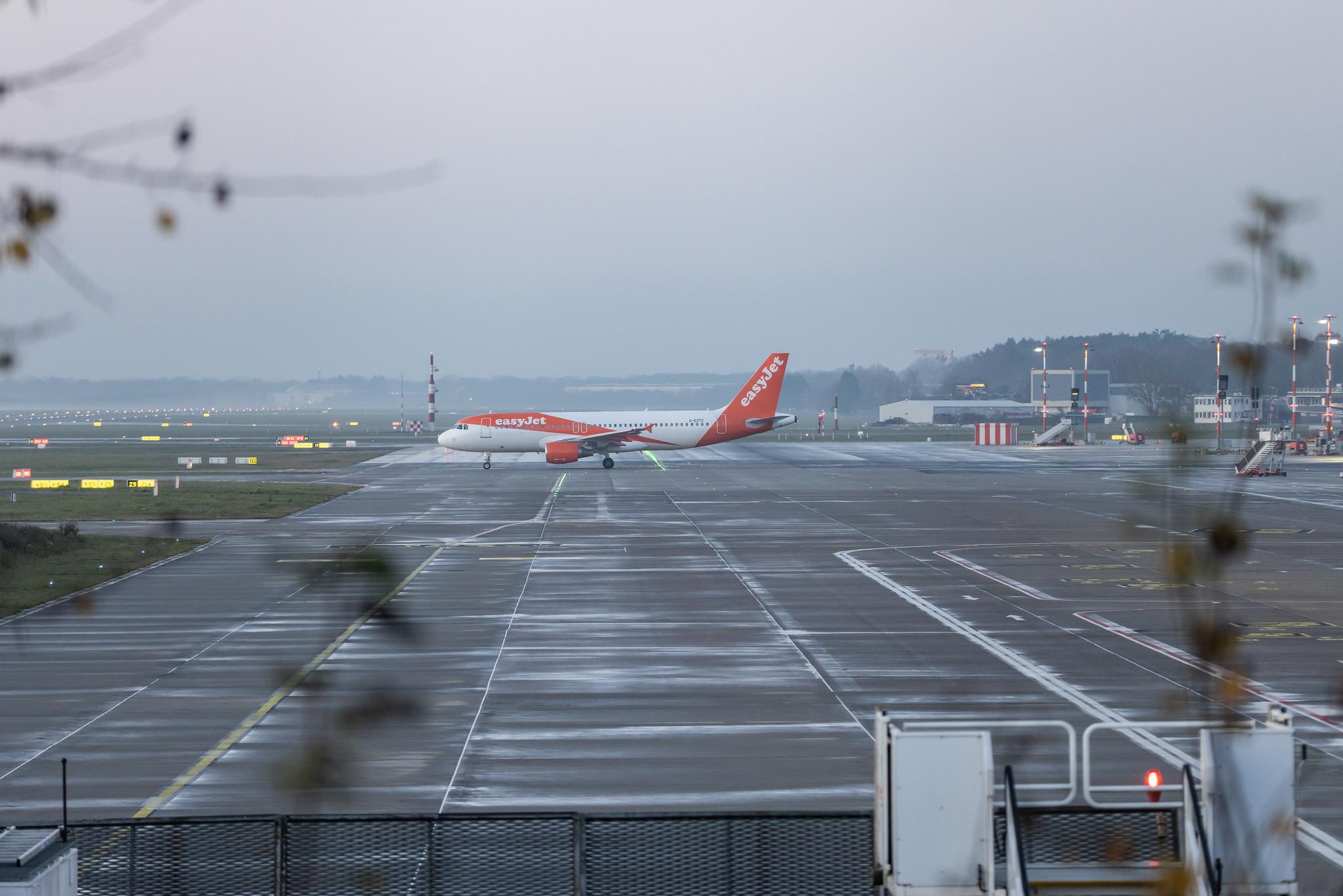 Hamburg Airport: easyJet (U2 / EZY) |  Airbus A320-214 A320 | G-EZTC | MSN 3871