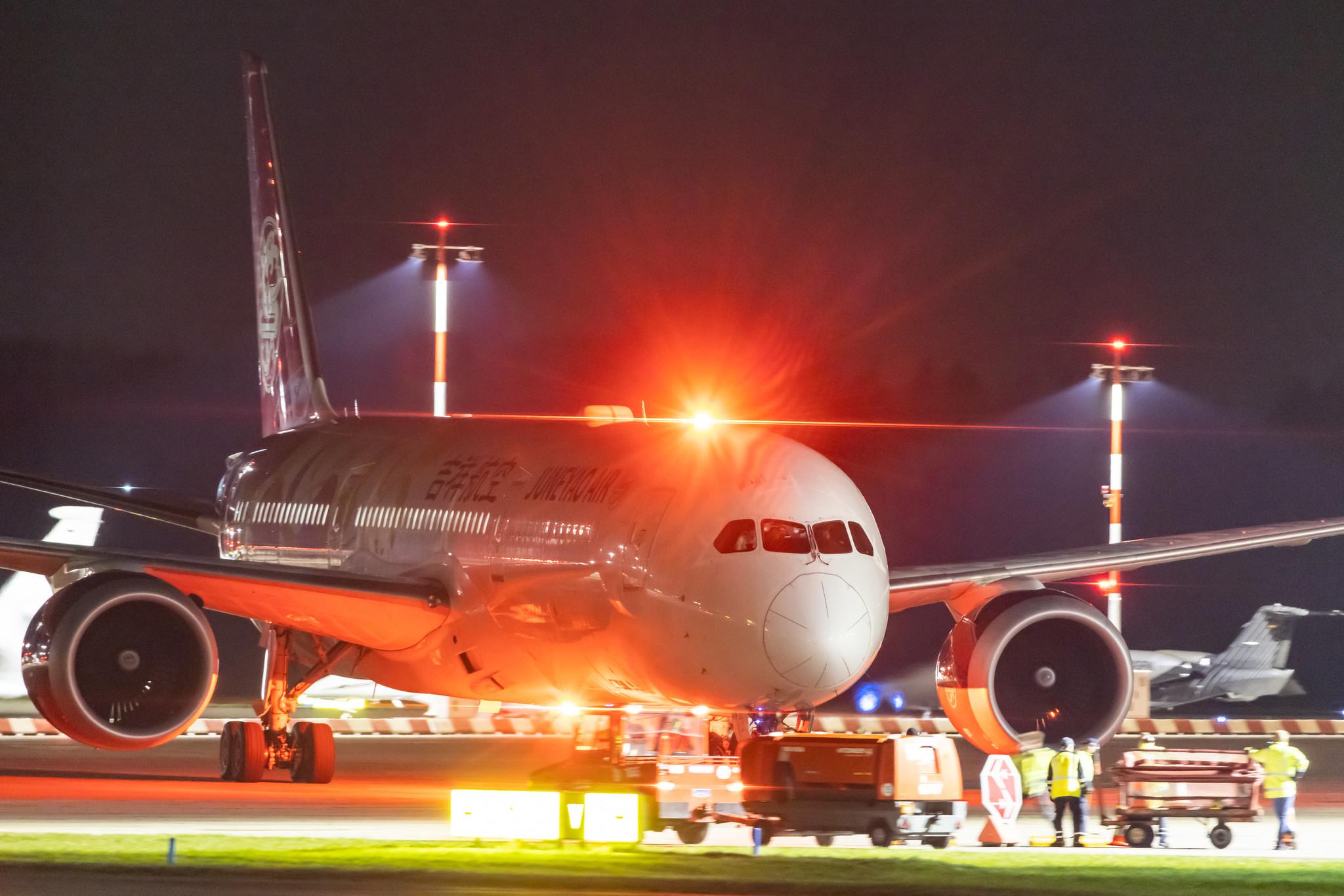 Hamburg Airport: Juneyao Air (HO / DKH) |  Livery: Colourful Petals Livery |  Boeing 787-9 Dreamliner B789 | B-20D1 | MSN 64316