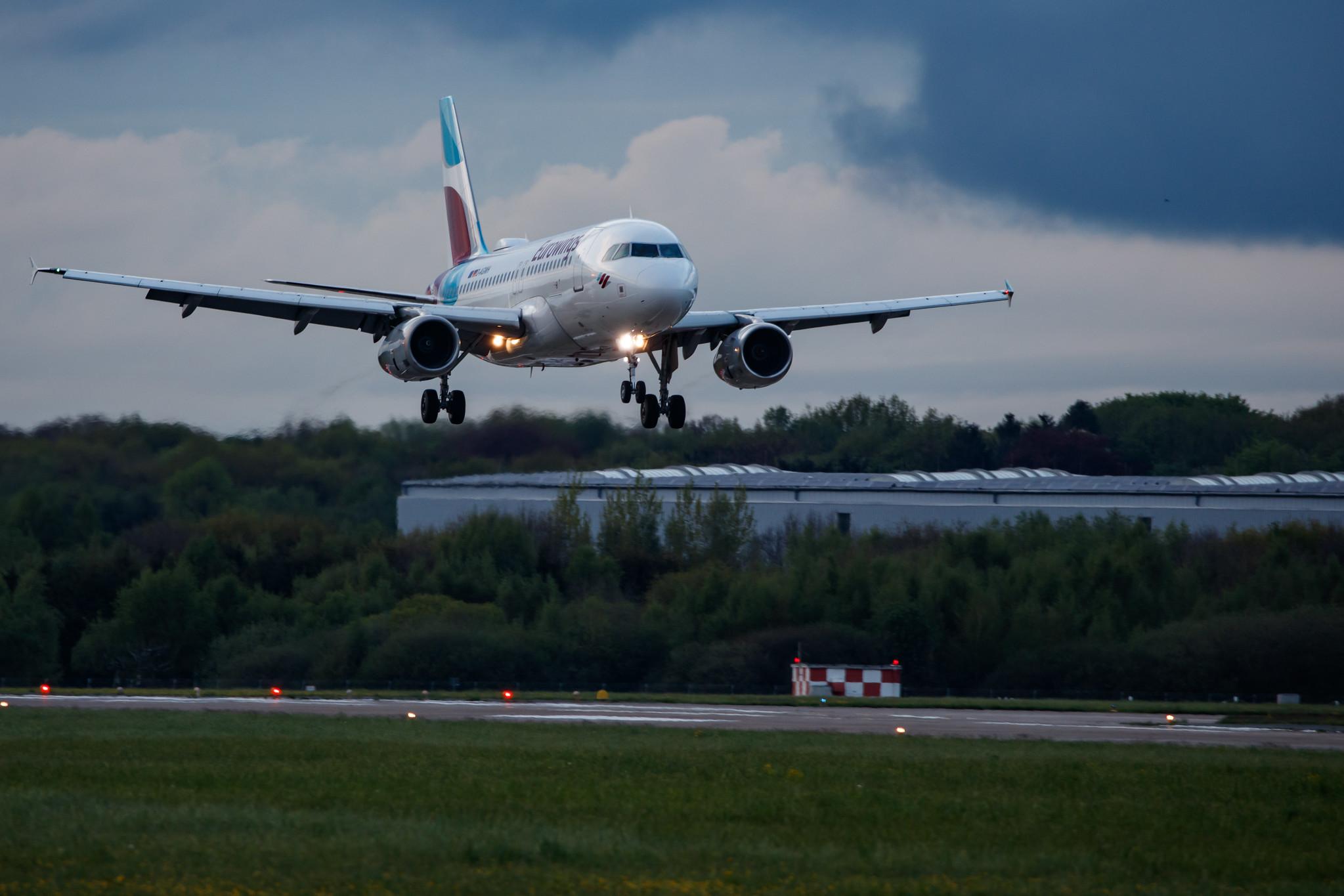 Hamburg Airport: Eurowings (EW / EWG) |  Airbus A319-132 A319 | D-AGWH | MSN 3352