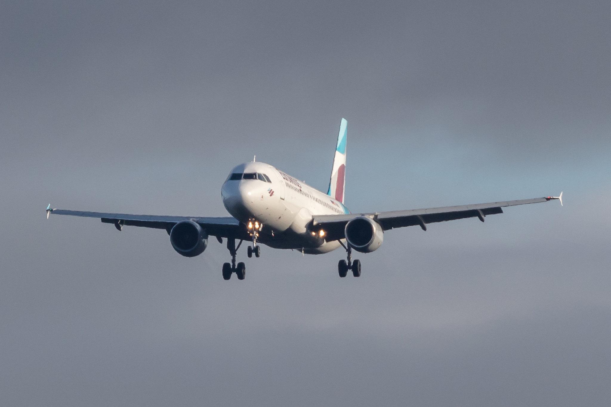 Hamburg Airport: Eurowings (EW / EWG) |  Airbus A320-214 A320 | D-ABNL | MSN 1852