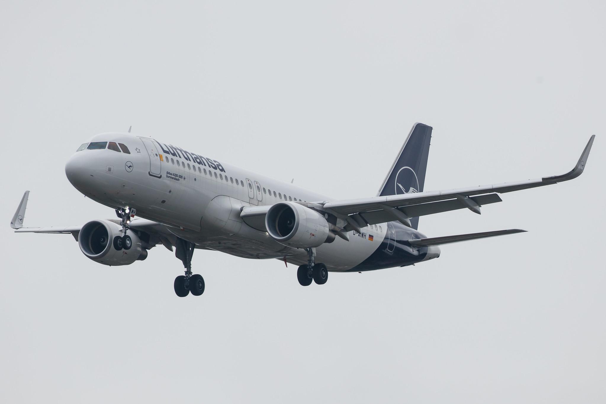 Hamburg Airport: Lufthansa (LH / DLH) |  Airbus A320-214 A320 | D-AIWH | MSN 8911