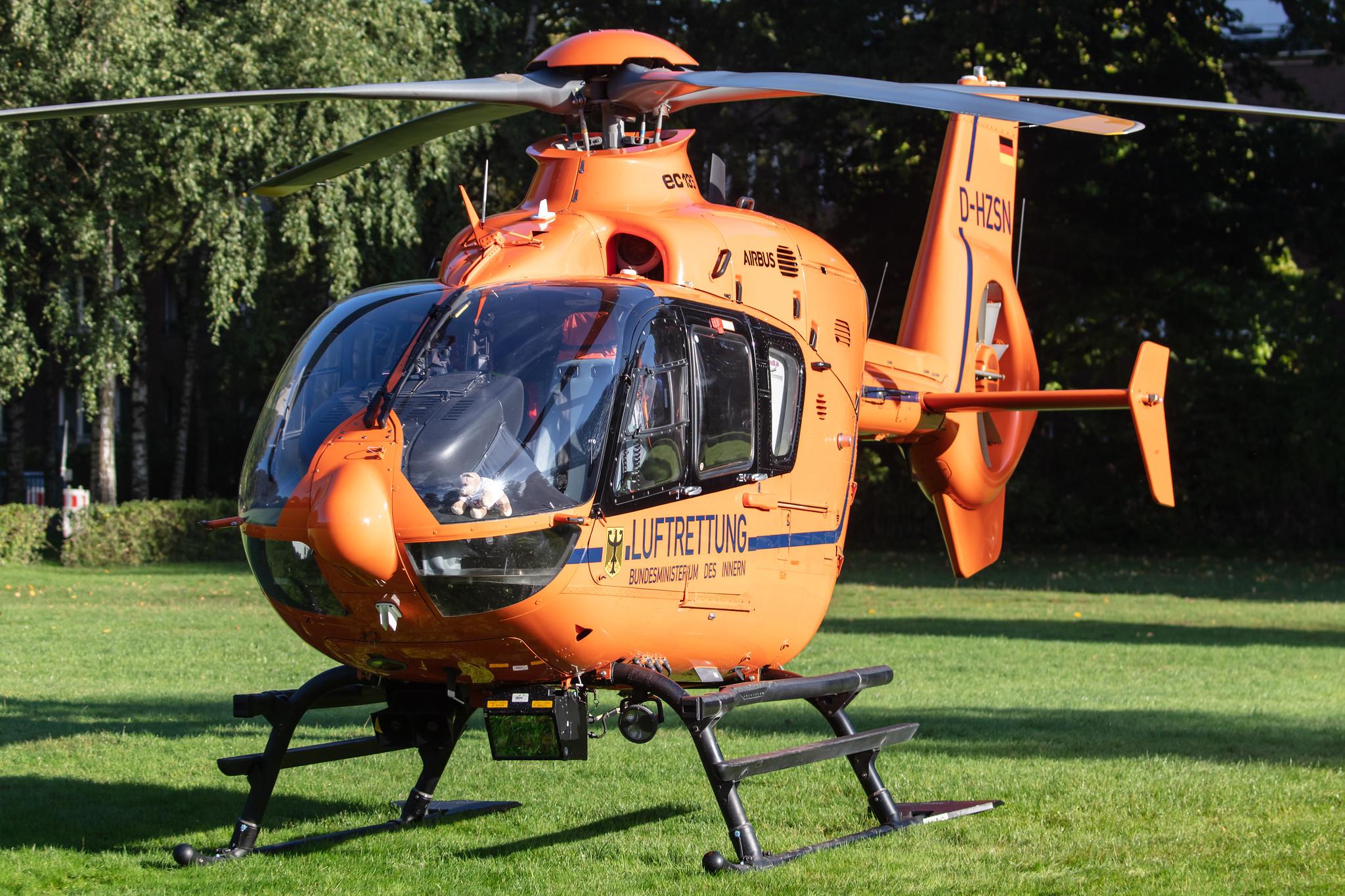 Hamburg Airport: Bundesministerium des Innern (BMI) | Airbus Helicopters H135 EC35 | D-HZSN | MSN 0629