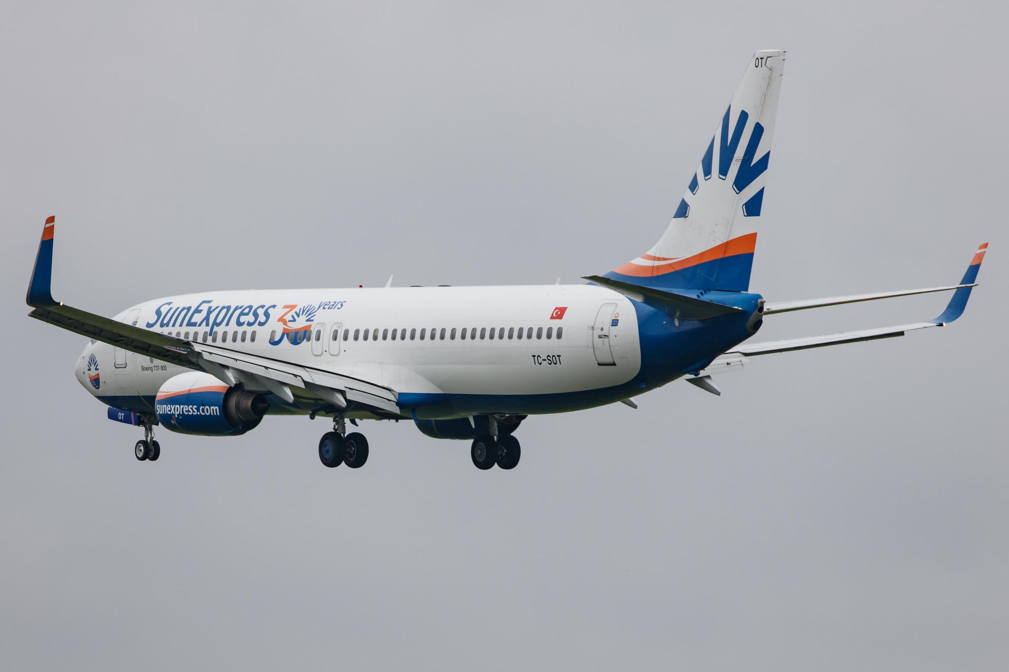 Hamburg Airport: SunExpress (XQ / SXS) |  Boeing 737-8Z9 B738 | TC-SOT | MSN 28178