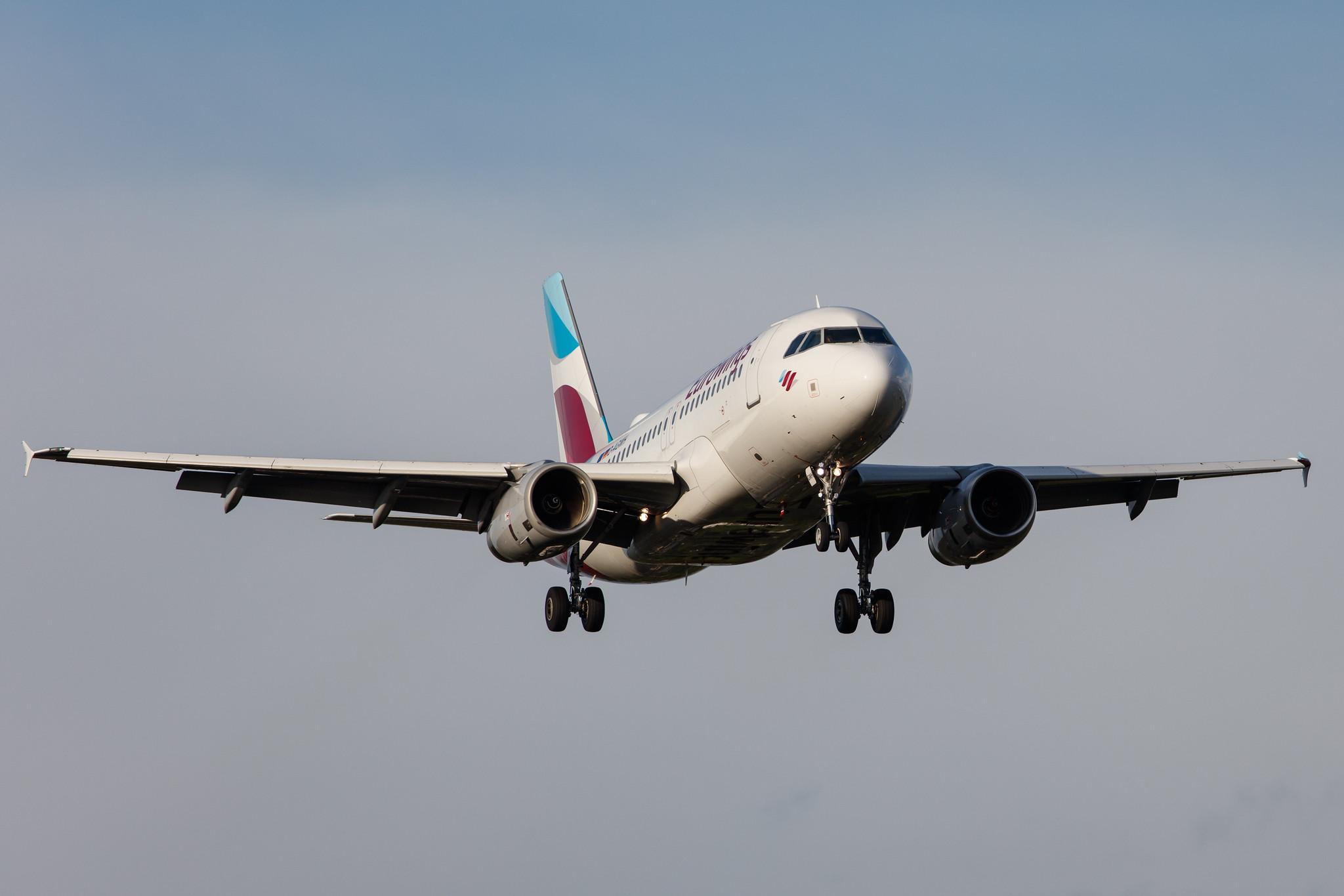 Hamburg Airport: Eurowings (EW / EWG) |  Airbus A319-132 A319 | D-AGWH | MSN 3352