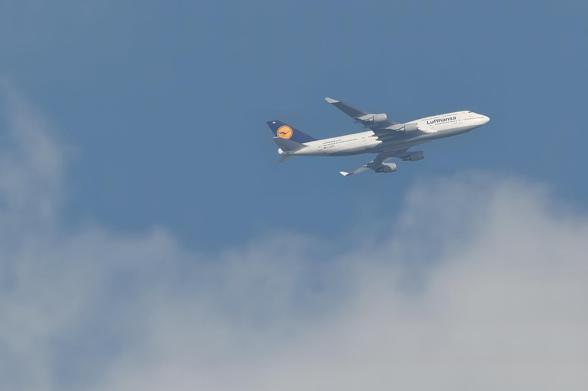 Hamburg Airport: Lufthansa (LH / DLH) |  Boeing 747-430 B744 | D-ABVW | MSN 29493