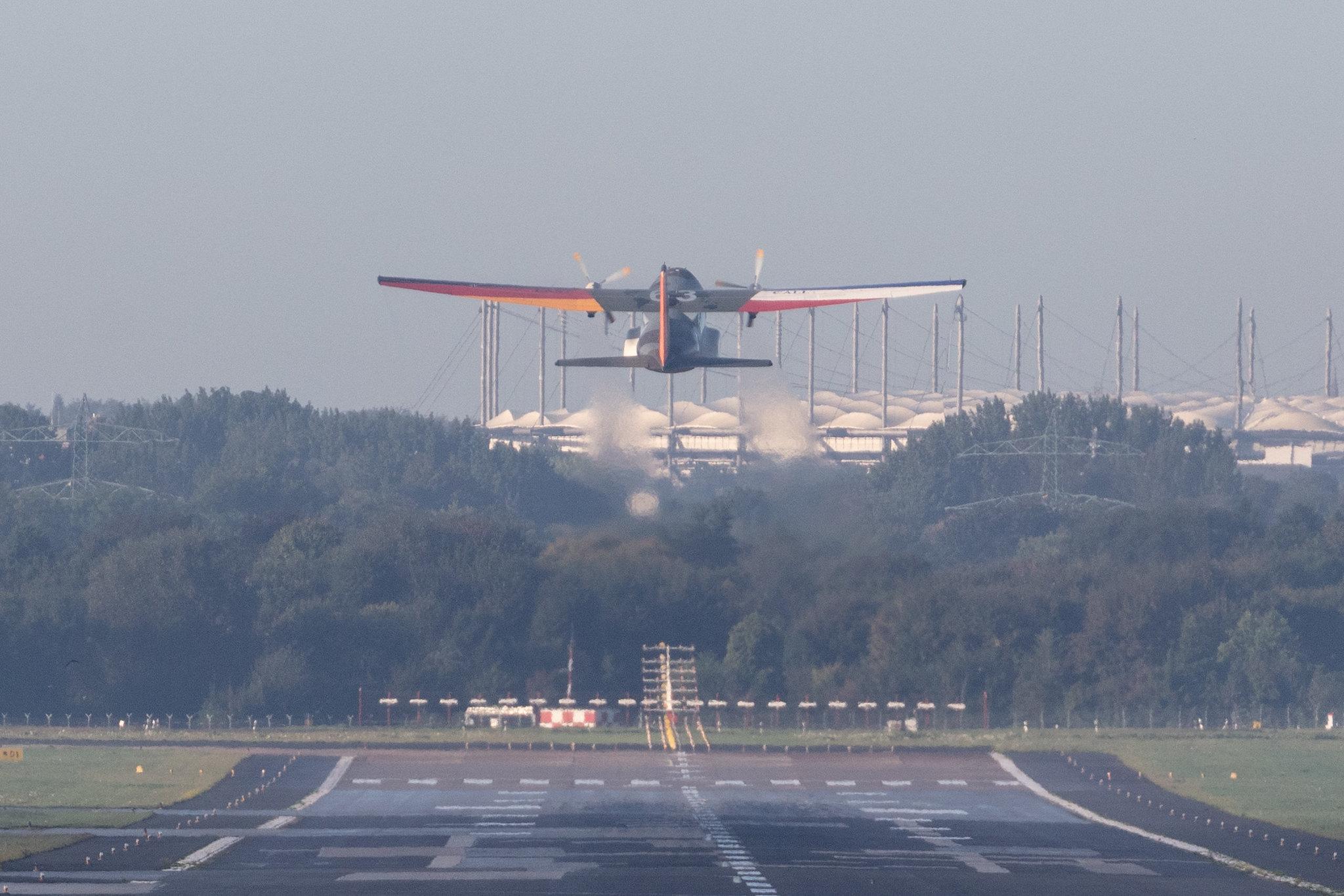 Hamburg Airport: Hamburg Airport: German Air Force (/ GAF) | Transall C-160D C160 | 50+40 | MSN D62