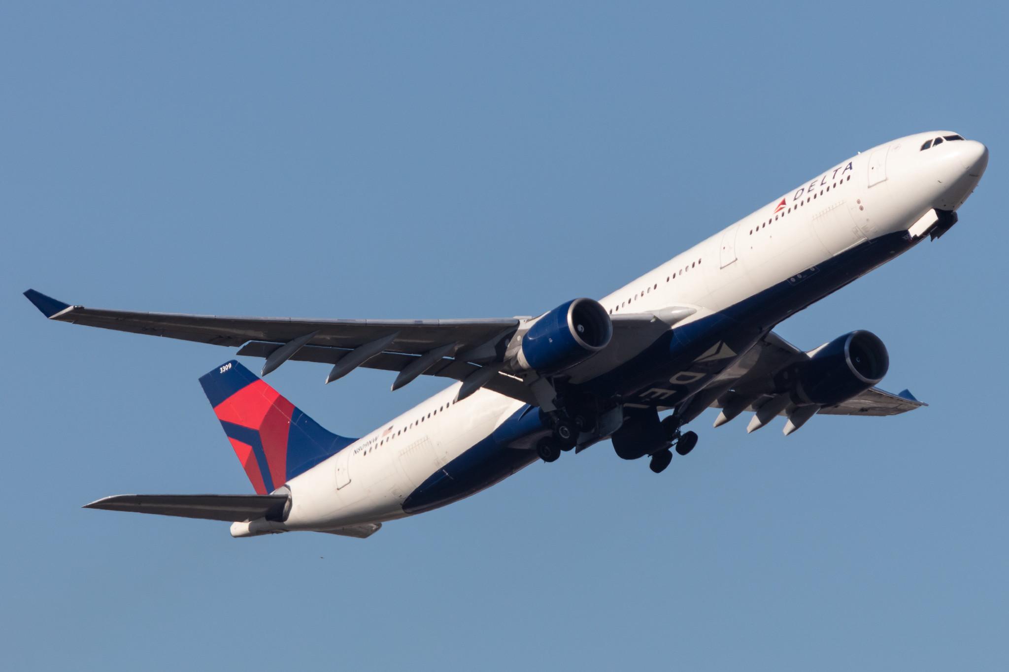 Frankfurt Airport: Delta Air Lines (DL / DAL) |  Airbus A330-323 A333 | N809NW | MSN 0663