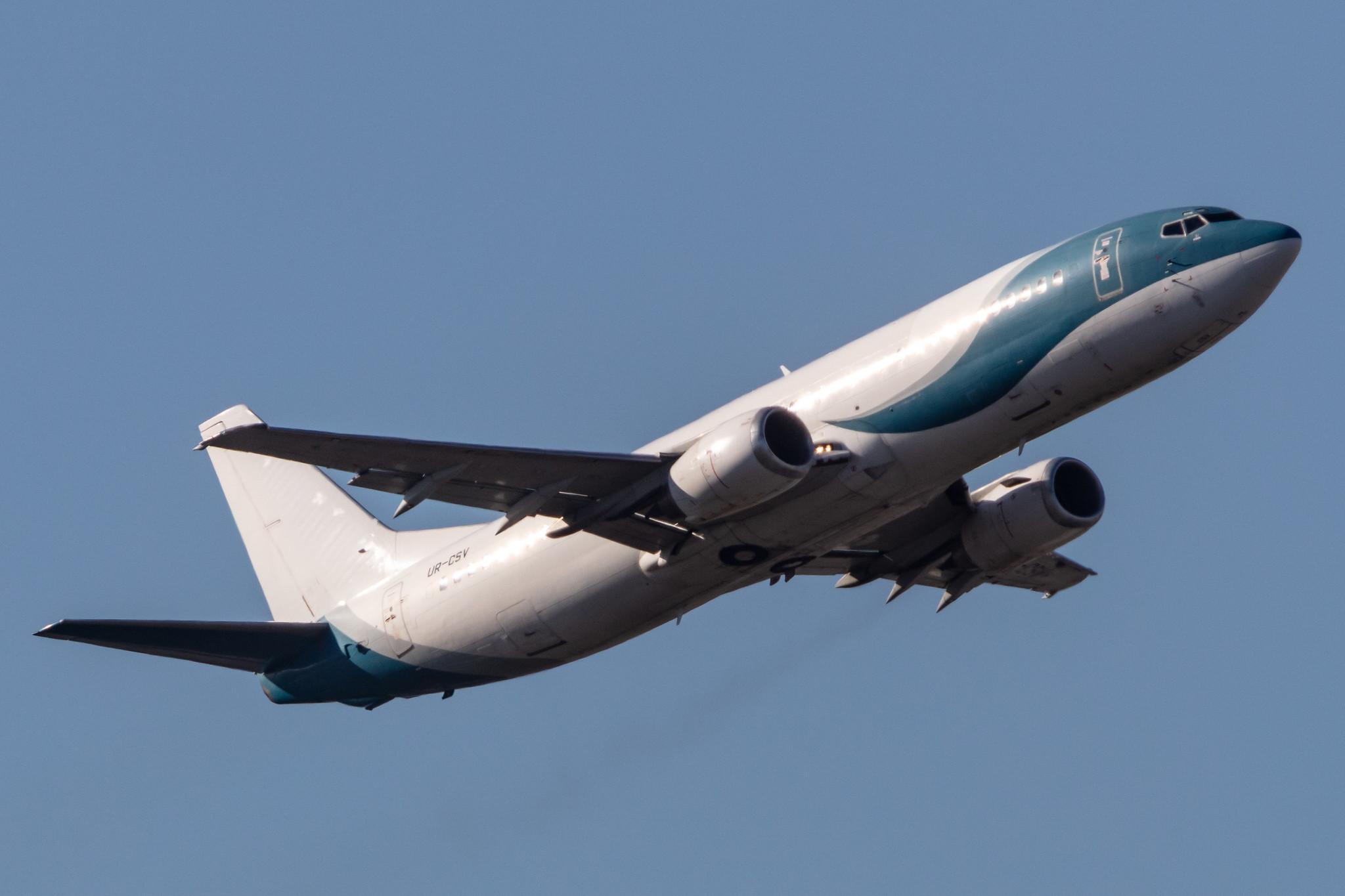 Frankfurt Airport: Jonika (/ JNK) |  Boeing 737-4K5 B734 | UR-CSV | MSN 27831