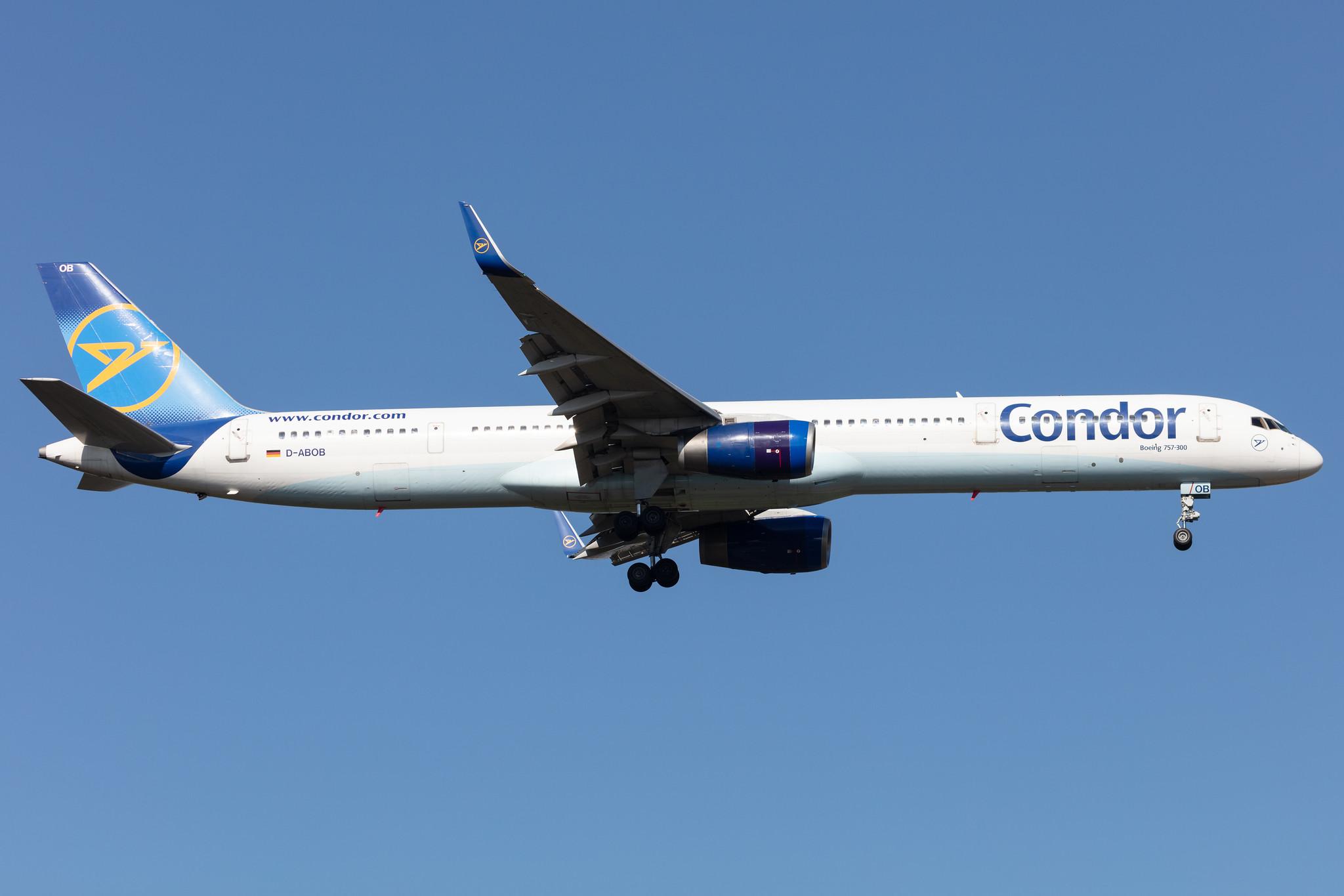 Frankfurt Airport: Condor (DE / CFG) |  Boeing 757-330 B753 | D-ABOB | MSN 29017