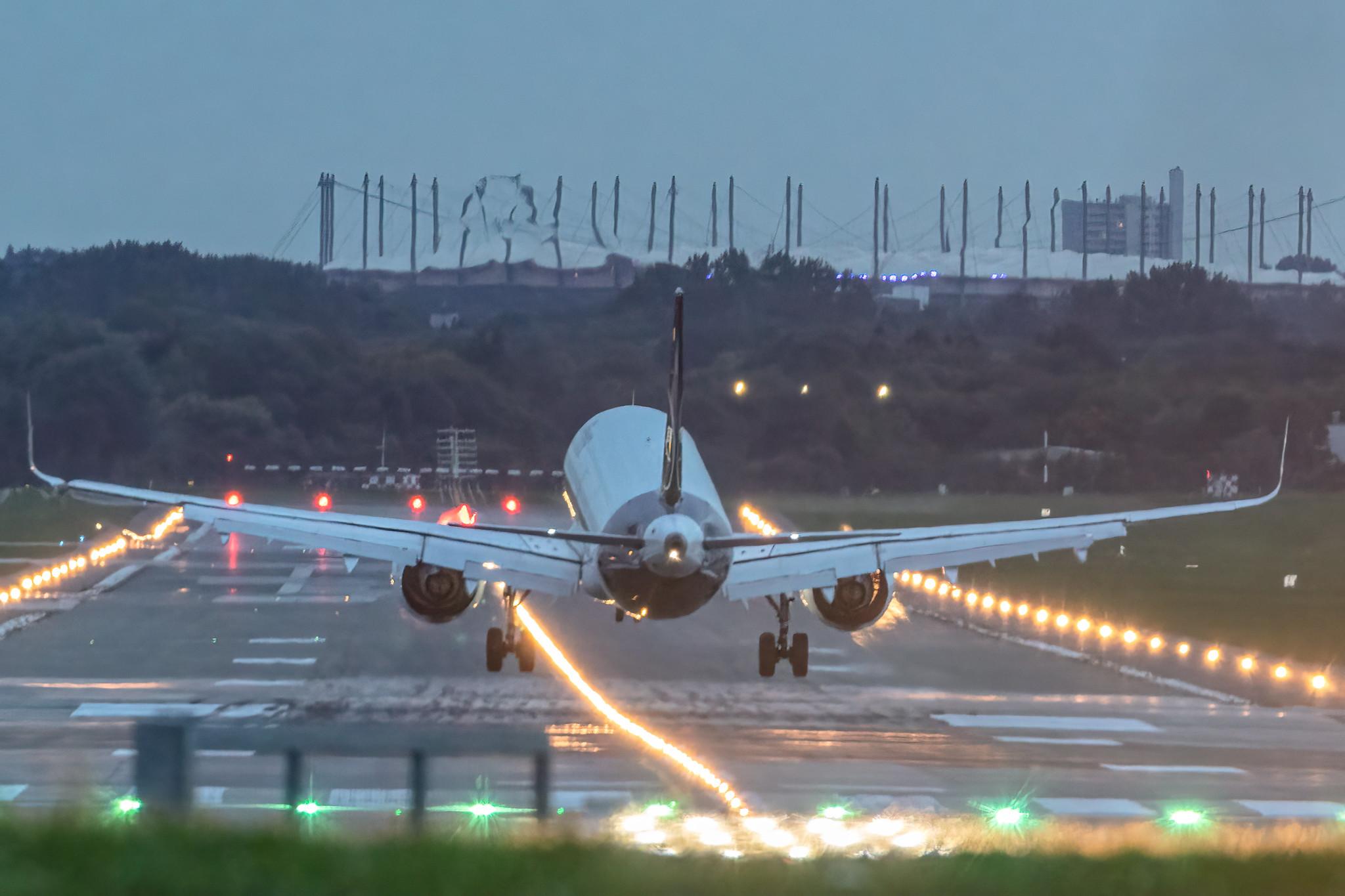 Hamburg Airport: Lufthansa (LH / DLH) |  Airbus A321-271NX A21N | D-AIED | MSN 8958