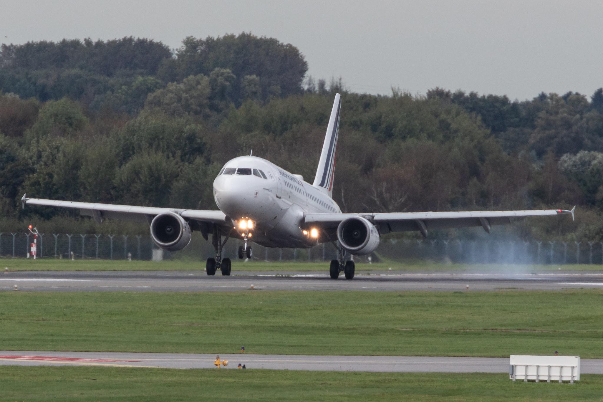 Hamburg Airport: Air France (AF / AFR) |  Airbus A318-111 A318 | F-GUGN | MSN 2918