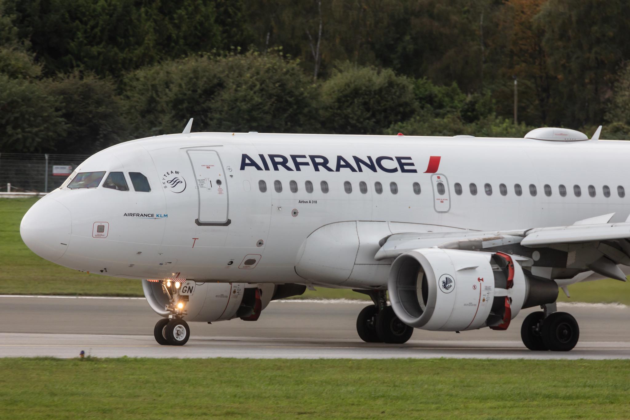 Hamburg Airport: Air France (AF / AFR) |  Airbus A318-111 A318 | F-GUGN | MSN 2918