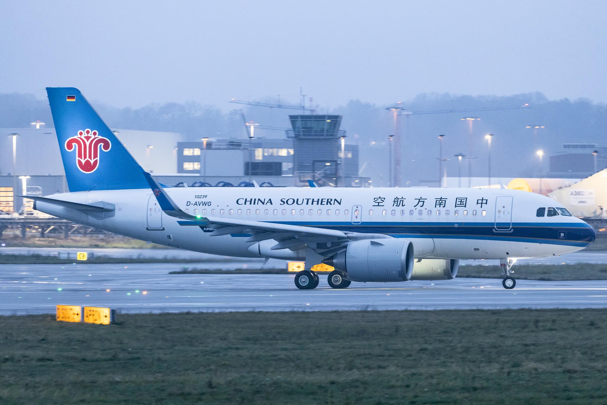 Hamburg Finkenwerder: China Southern Airlines  (CZ / CSN) |  Airbus A319-153N A19N | D-AVWG | MSN 10239