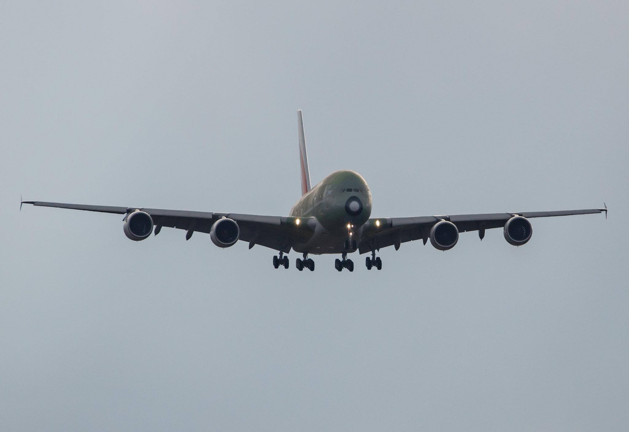 Hamburg Finkenwerder: Emirates  (EK / UAE) |  Airbus A380-842 A388 | F-WWSH (A6-EVS) | MSN 272