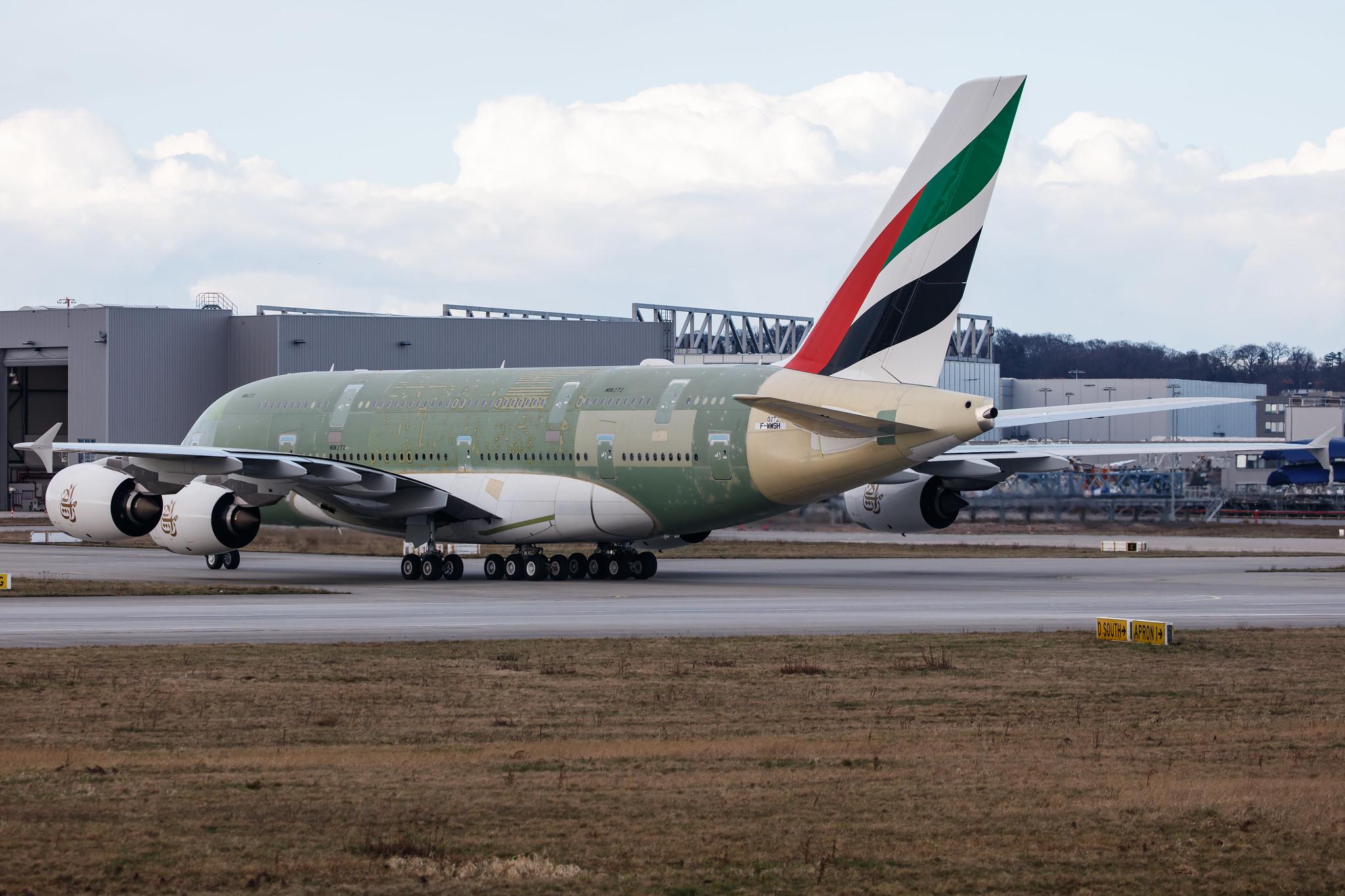 Hamburg Finkenwerder: Emirates  (EK / UAE) |  Airbus A380-842 A388 | F-WWSH (A6-EVS) | MSN 272