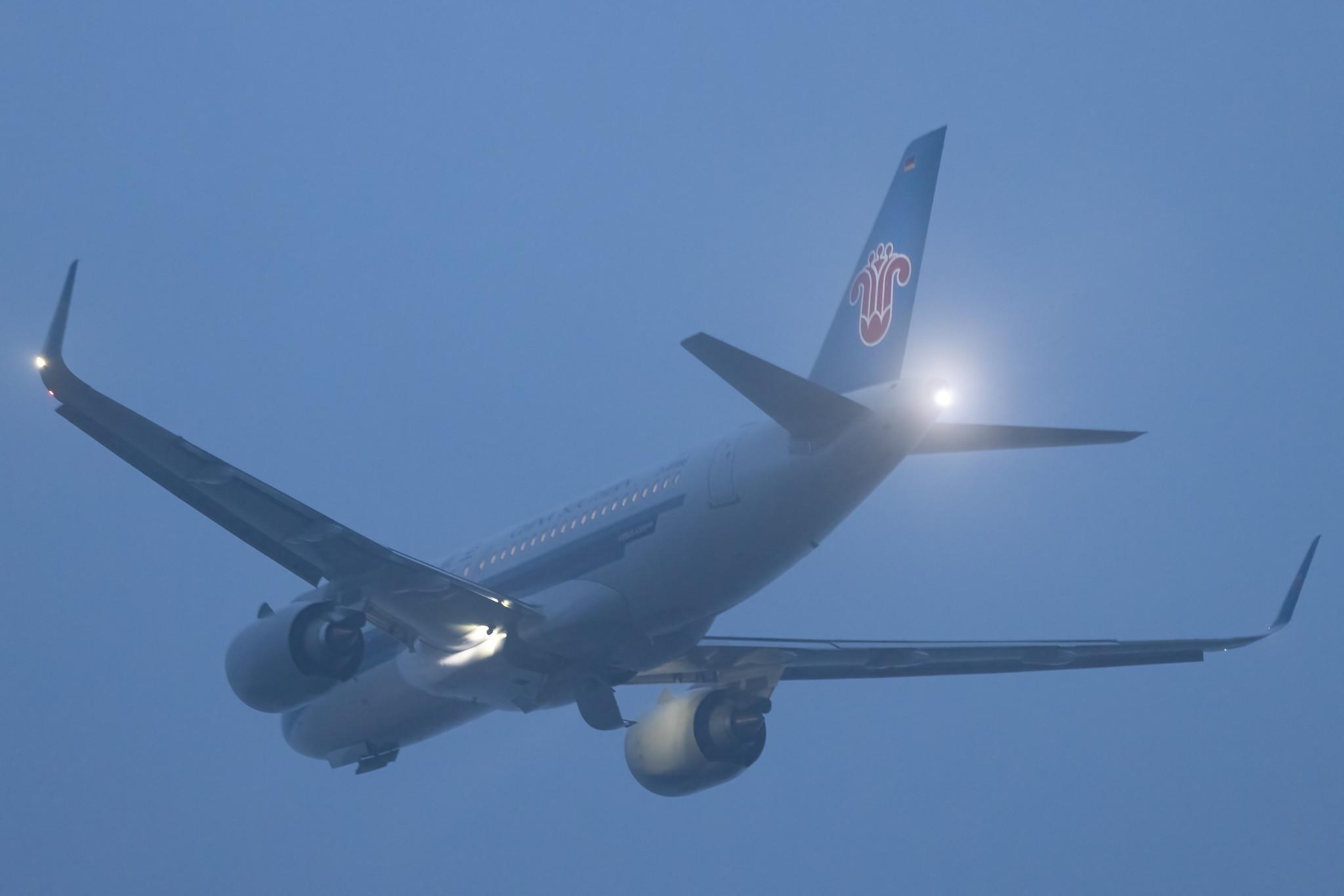 Hamburg Finkenwerder: China Southern Airlines  (CZ / CSN) |  Airbus A319-153N A19N | D-AVWG | MSN 10239