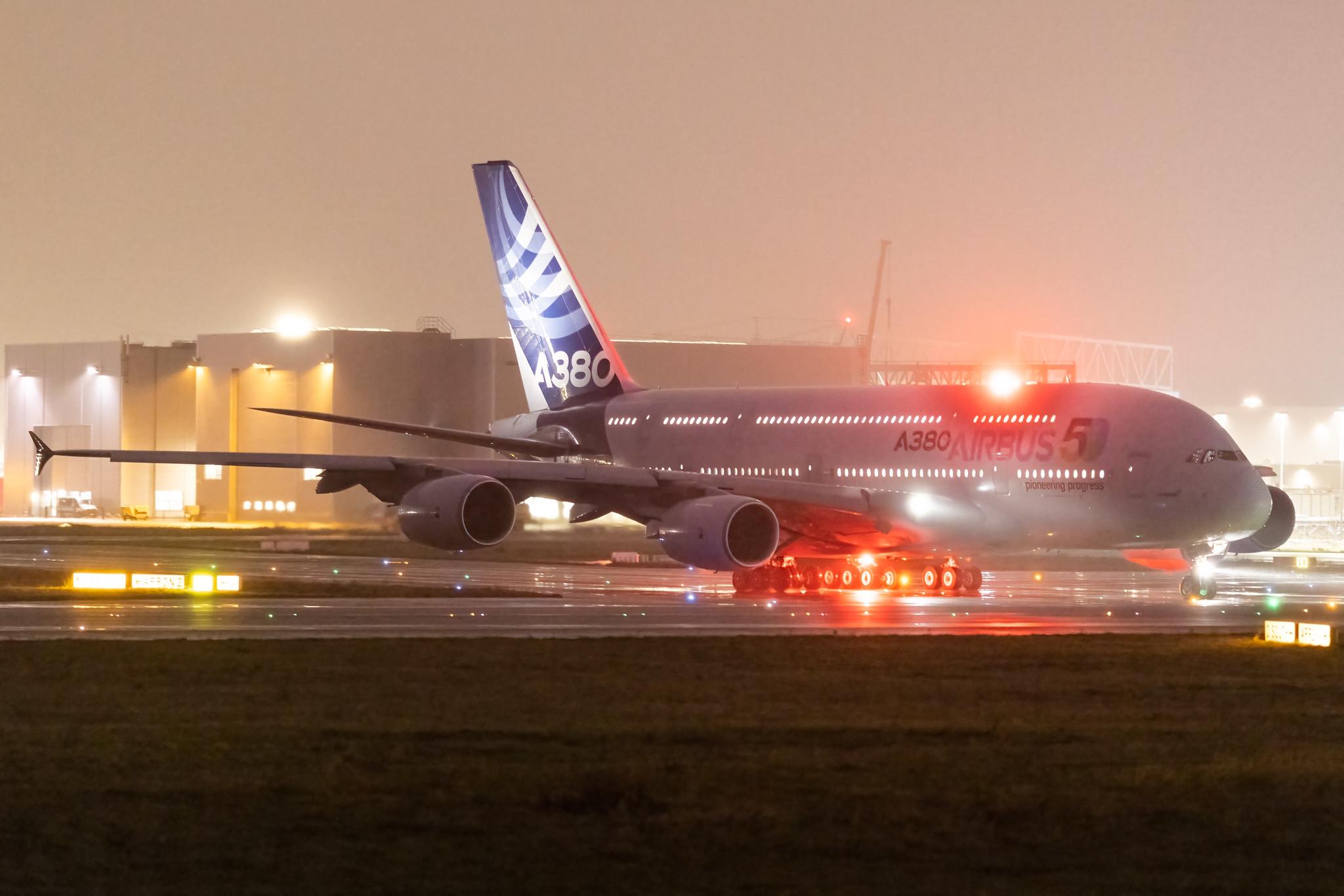 Hamburg Finkenwerder: Airbus (/ AIB) |  Airbus A380-841 A388 | F-WWOW | MSN 001