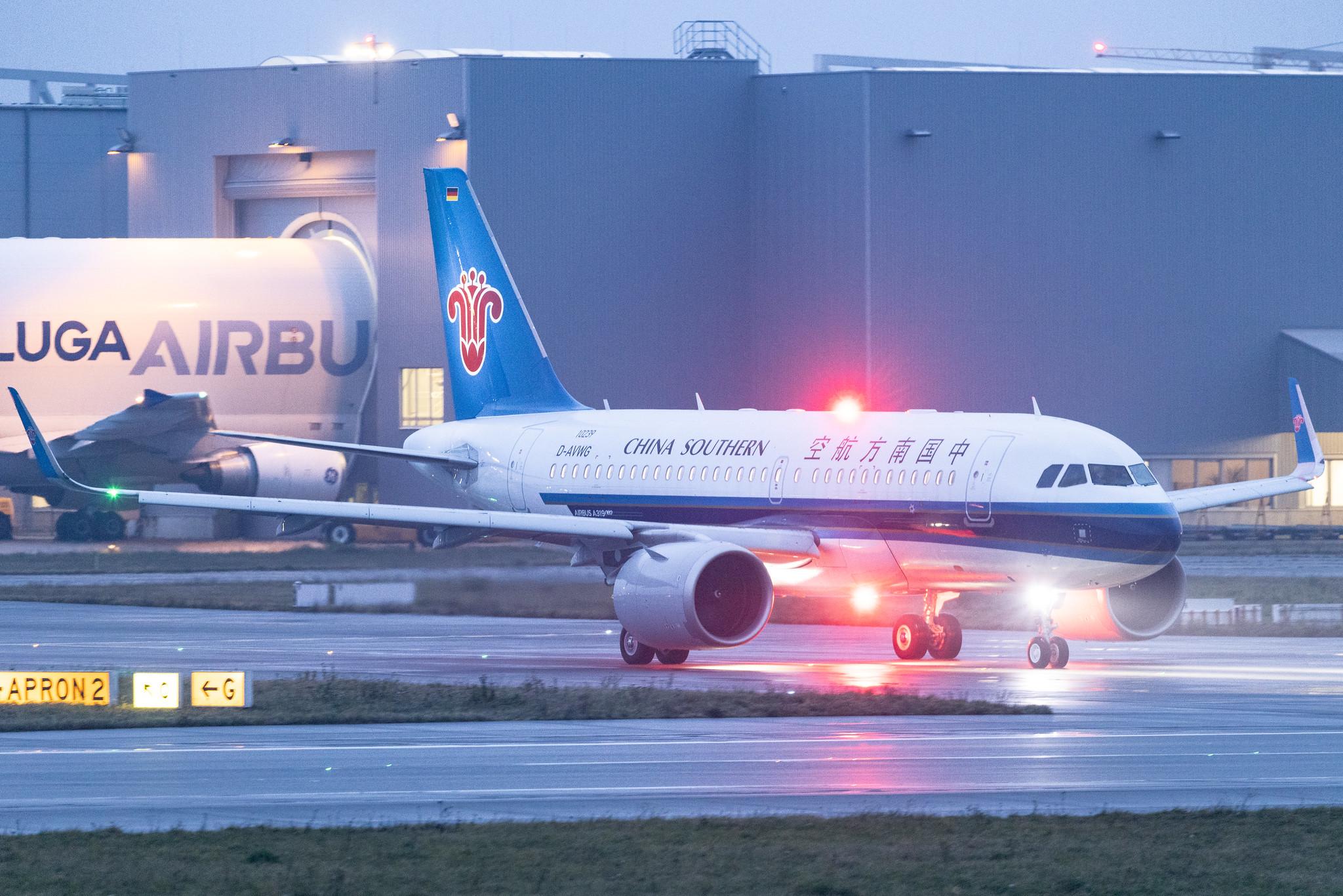 Hamburg Finkenwerder: China Southern Airlines  (CZ / CSN) |  Airbus A319-153N A19N | D-AVWG | MSN 10239