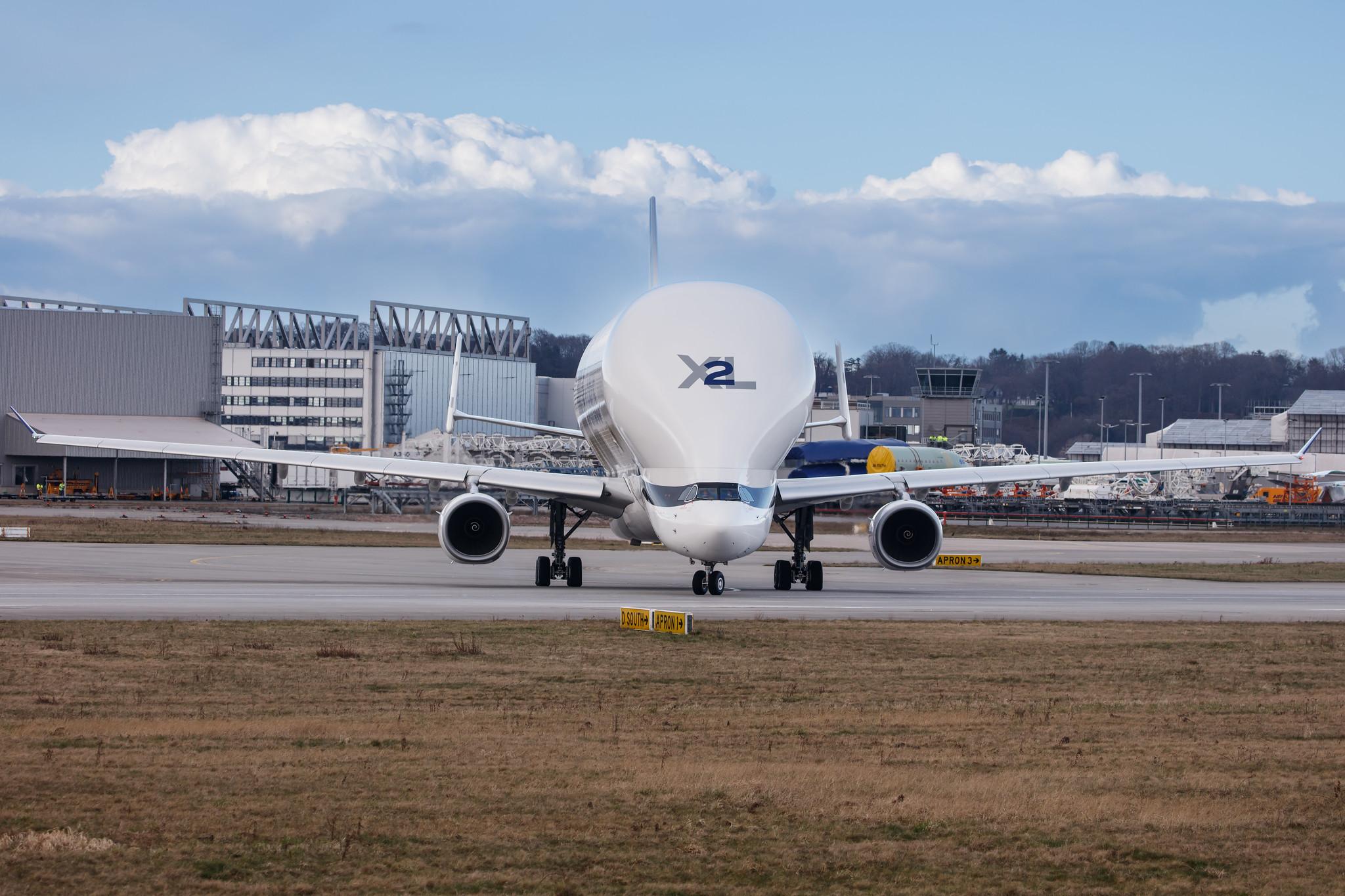 Hamburg Finkenwerder: Airbus Transport International (4Y / BGA) |  Airbus A330-743L Beluga XL A337 | F-GXLH | MSN 1853