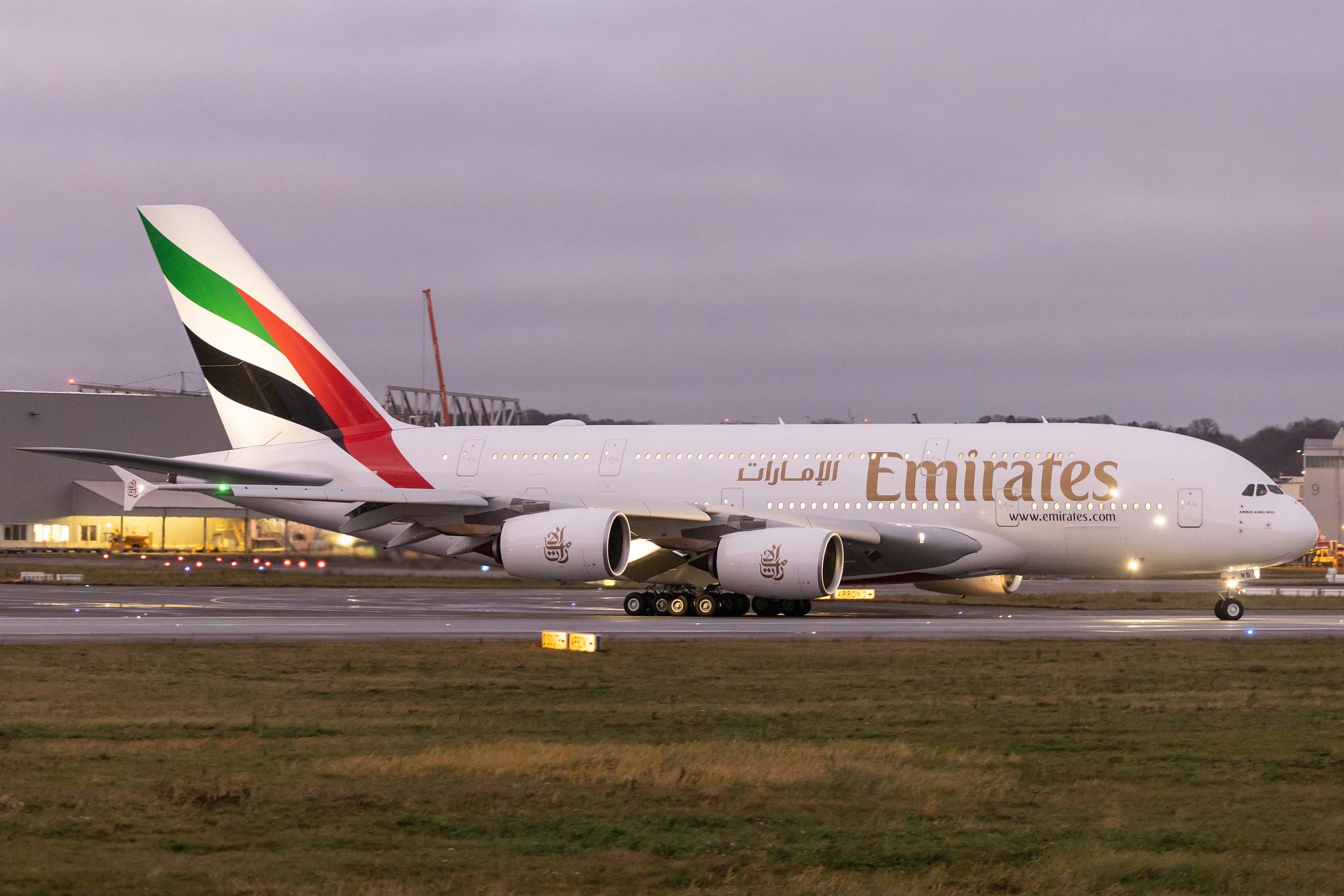 Hamburg Finkenwerder: Emirates (EK / UAE) |  Airbus A380-842 A388 | A6-EVS | MSN 272