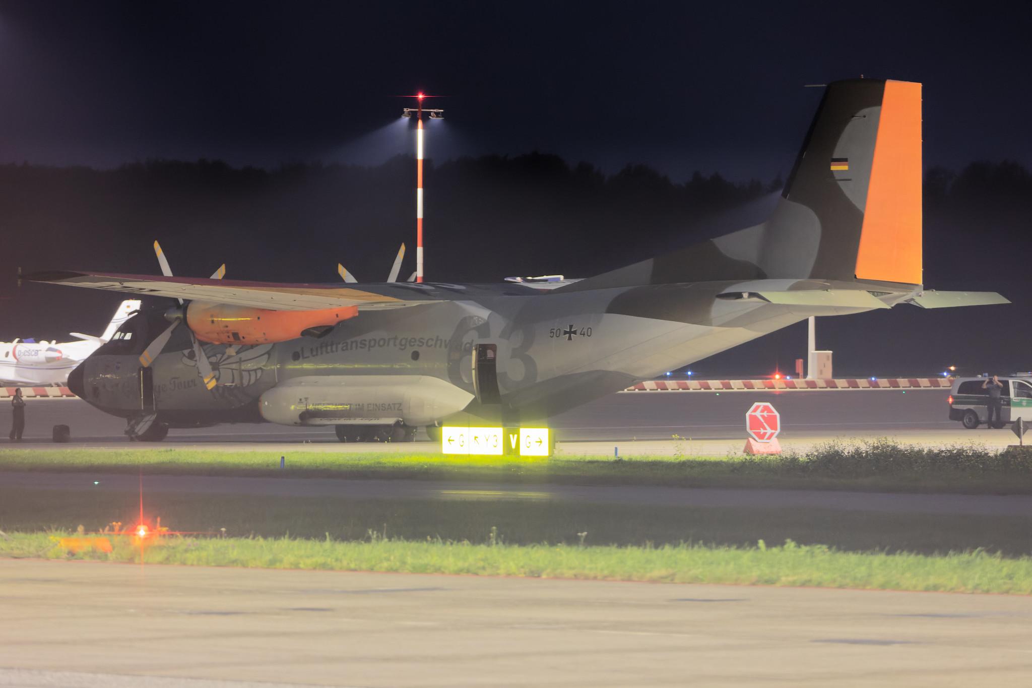 Hamburg Airport: Hamburg Airport: German Air Force (/ GAF) | Transall C-160D C160 | 50+40 | MSN D62