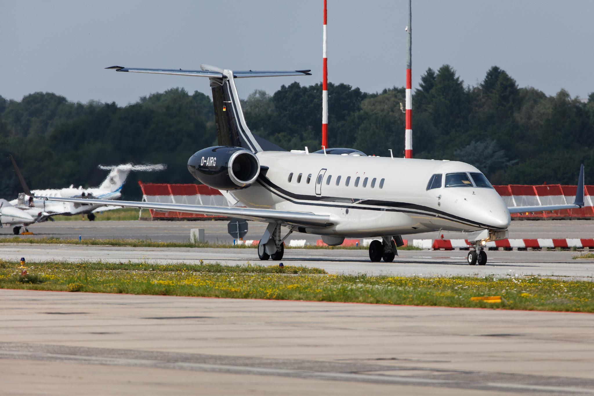Hamburg Airport: Air Hamburg (/ AHO) |  Embraer Legacy 650E E35L | D-AIRG | MSN 14501234