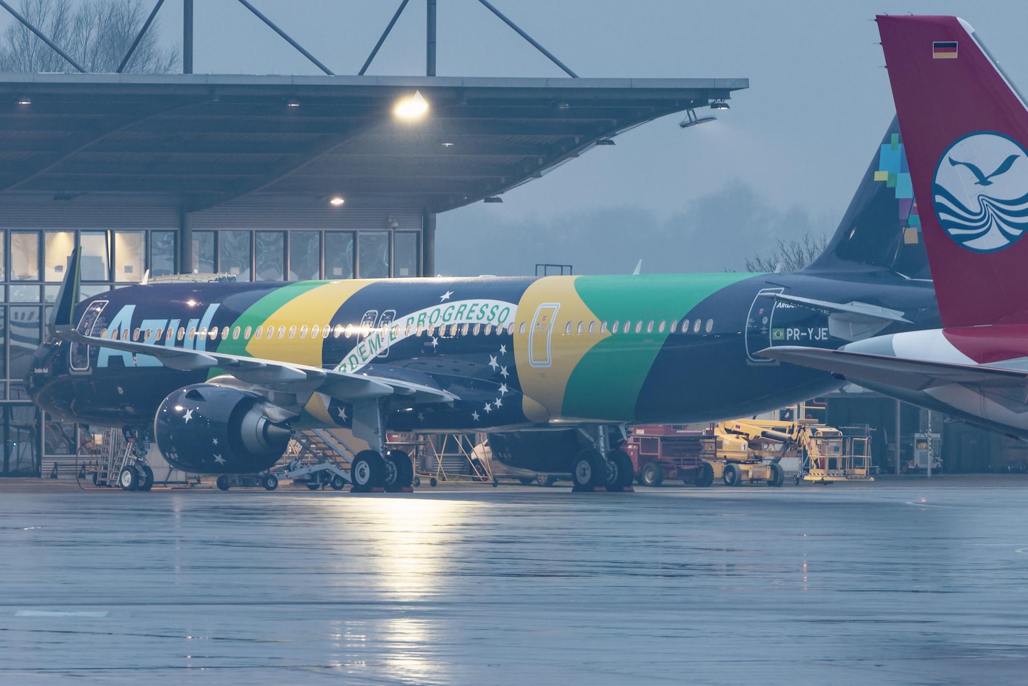Hamburg Finkenwerder: Azul Linhas Aereas (AD / AZU) |  Livery: Brazilian Flag Livery |  Airbus A321-251NX A21N | PR-YJE | MSN 10542