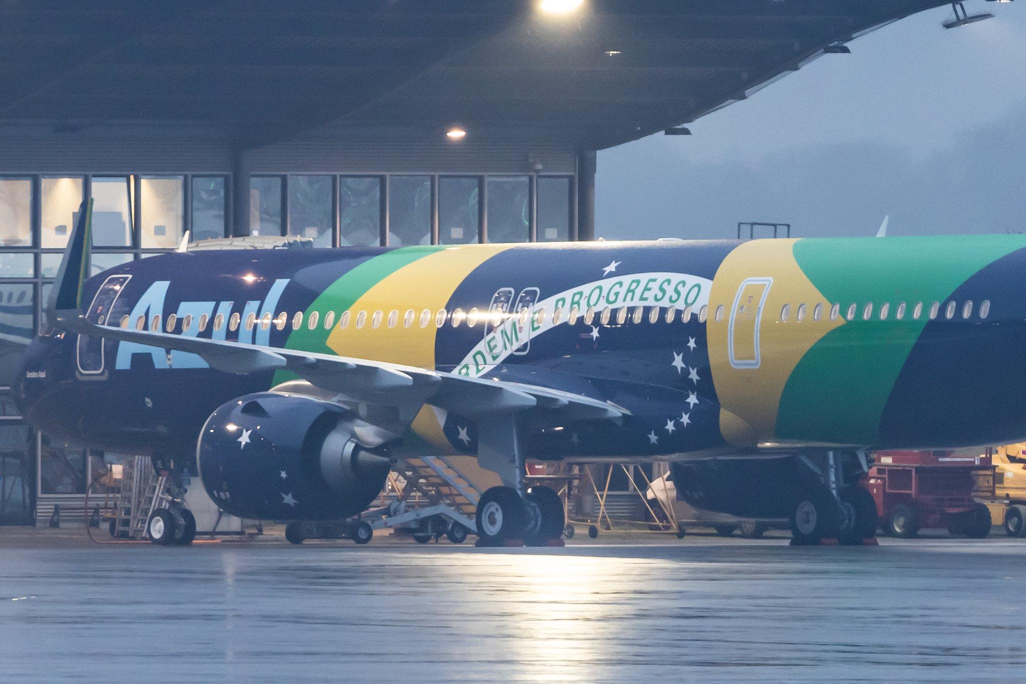 Hamburg Finkenwerder: Azul Linhas Aereas (AD / AZU) |  Livery: Brazilian Flag Livery |  Airbus A321-251NX A21N | PR-YJE | MSN 10542
