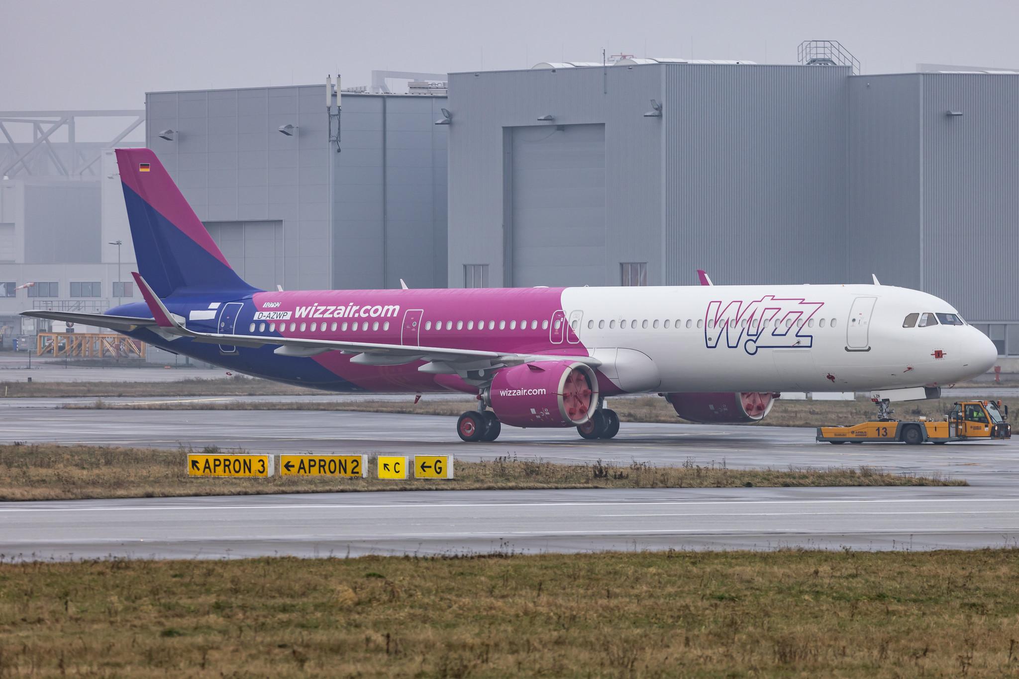 Hamburg Finkenwerder: Wizz Air (W6 / WZZ) | Airbus A321-271NX A21N | D-AZWP | MSN 10792
