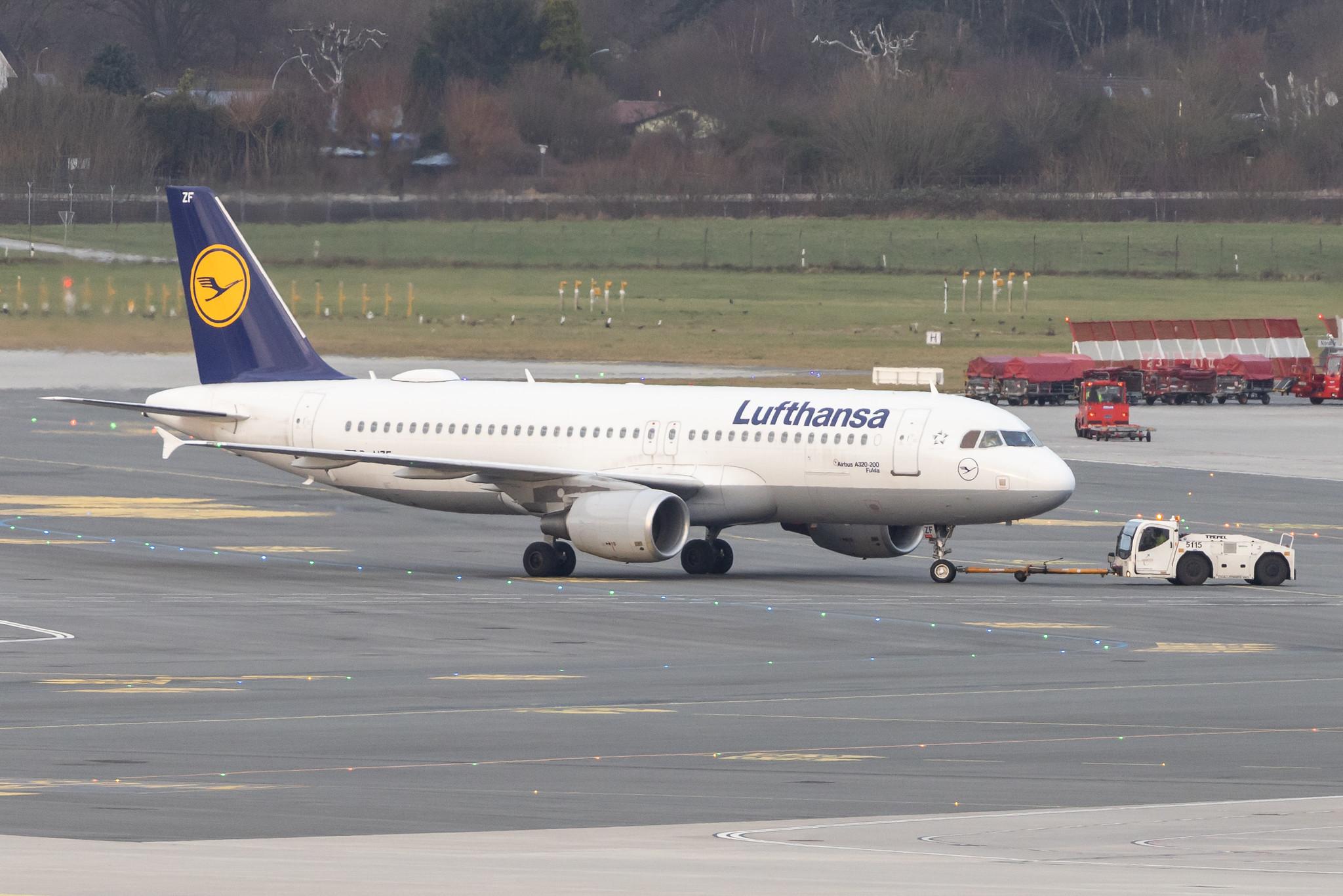 Hamburg Airport: Lufthansa (LH / DLH) |  Airbus A320-214 A320 | D-AIZF | MSN 4289