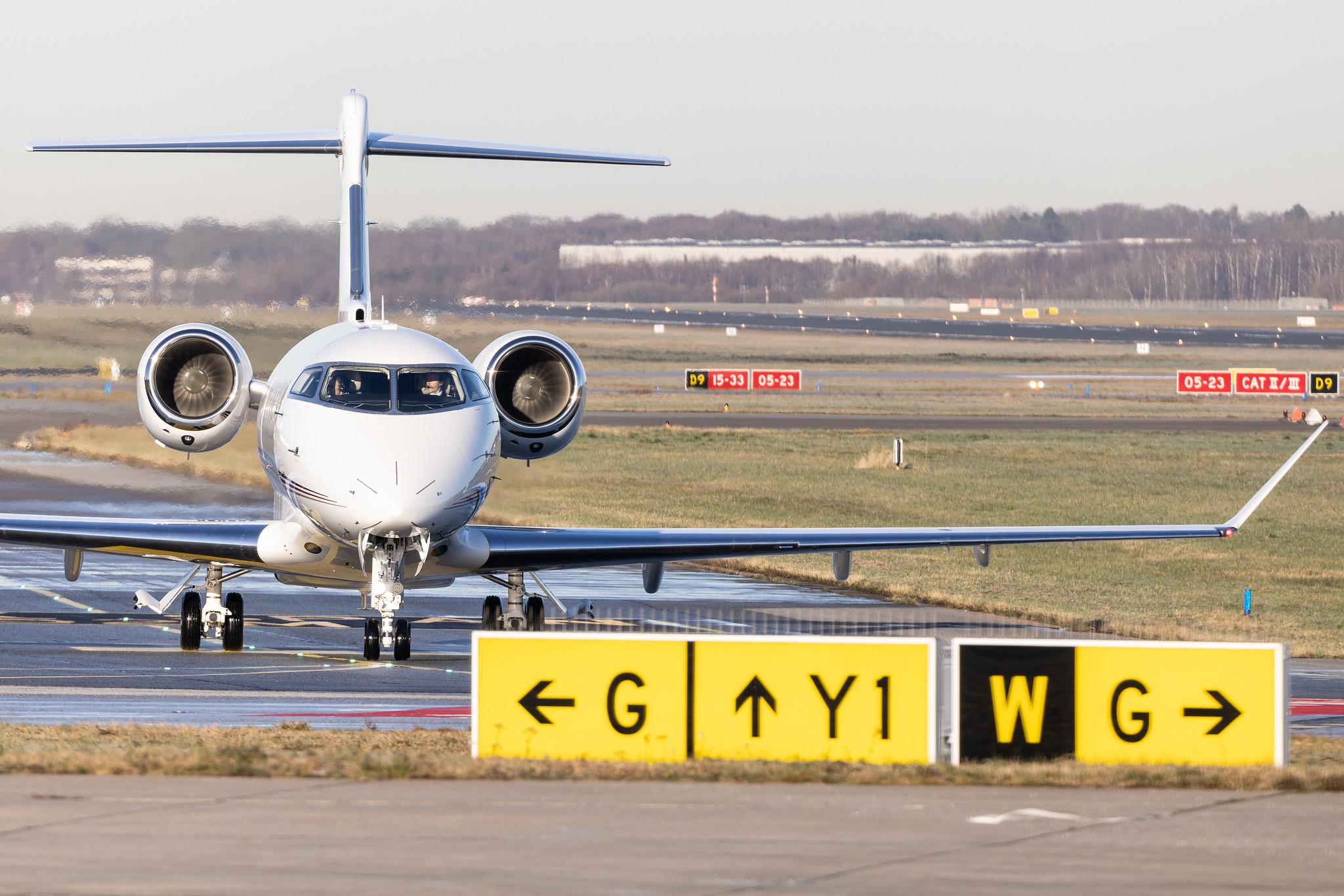 Hamburg Airport: Netjets Europe (/ NJE) | Operator: NetJets Europe |  Bombardier Challenger 350 CL35 | CS-CHI | MSN 20783