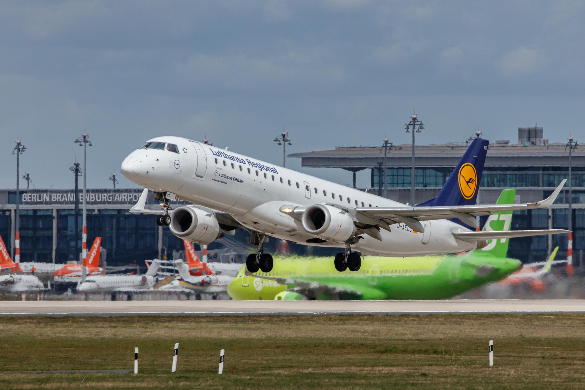 Flughafen Berlin Brandenburg: Lufthansa (LH / DLH) | Operator: Lufthansa CityLine |  Embraer E190LR E190 | D-AECC | MSN 19000333