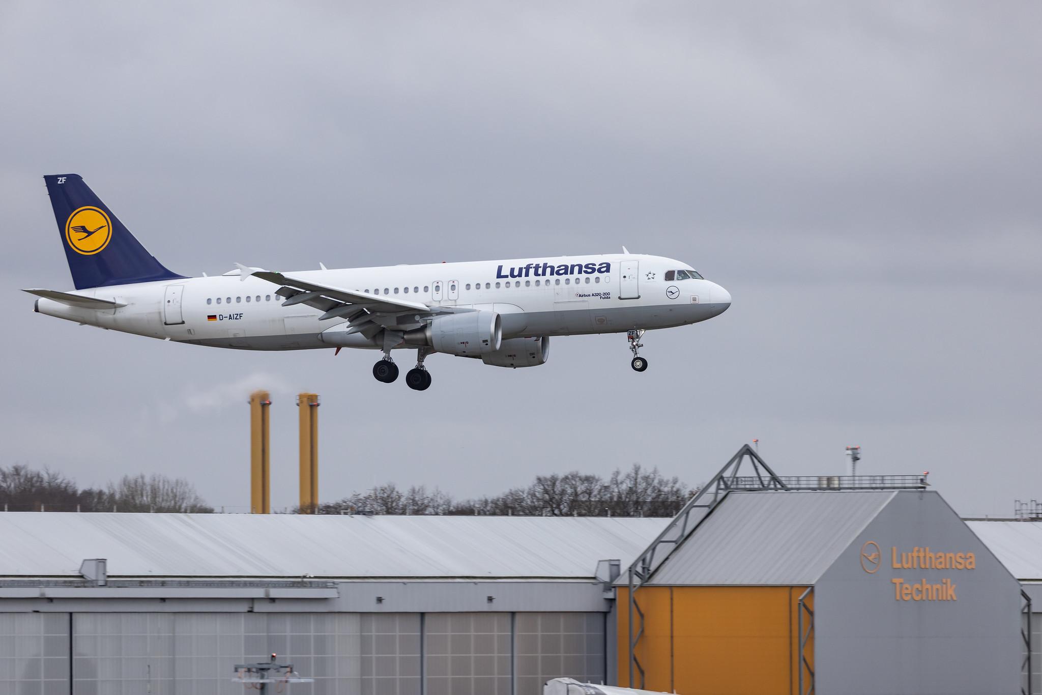 Hamburg Airport: Lufthansa (LH / DLH) |  Airbus A320-214 A320 | D-AIZF | MSN 4289