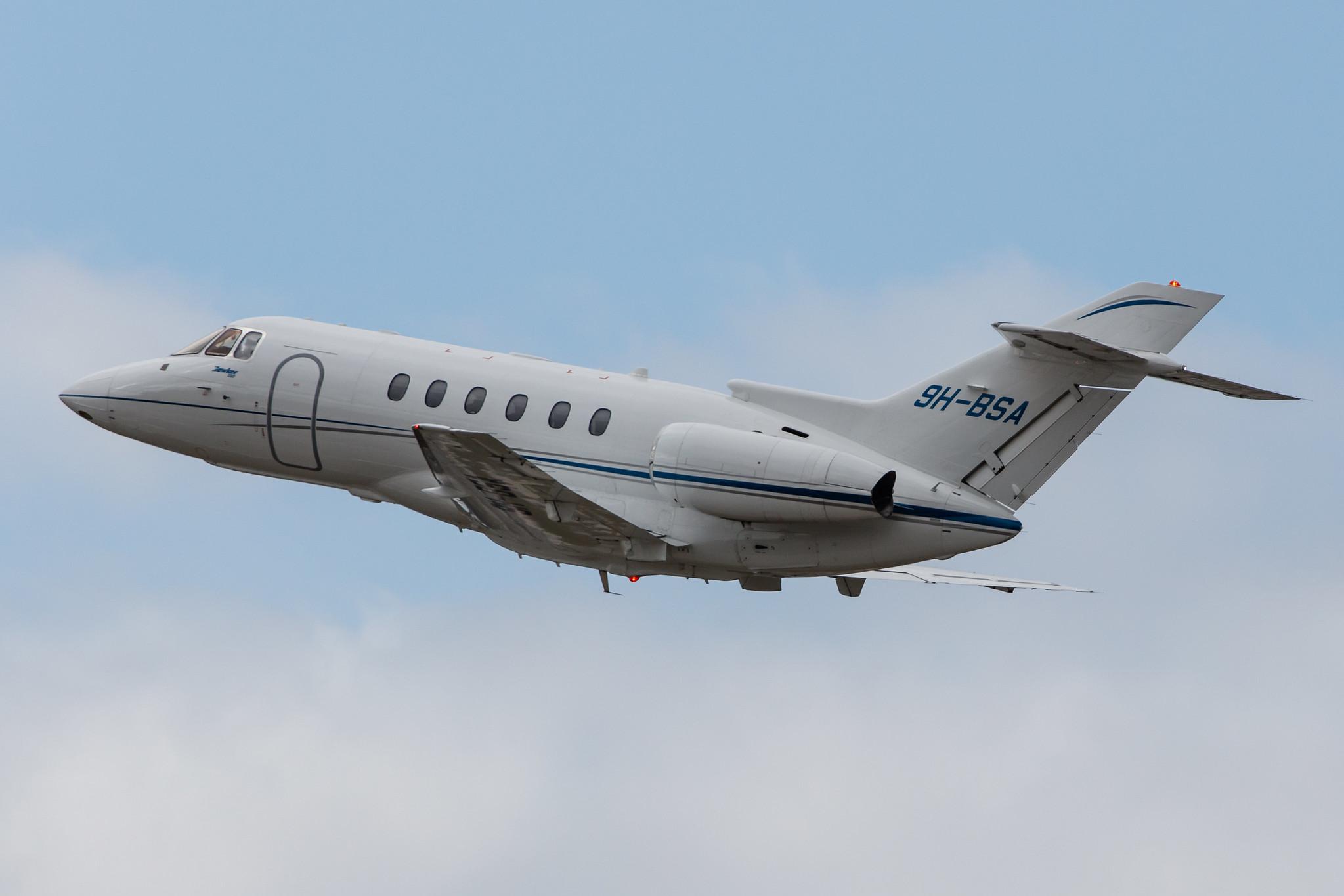 Flughafen Berlin Brandenburg: Hyperion Aviation (/ HYP) |  Hawker 750 H25B | 9H-BSA | MSN HB-24