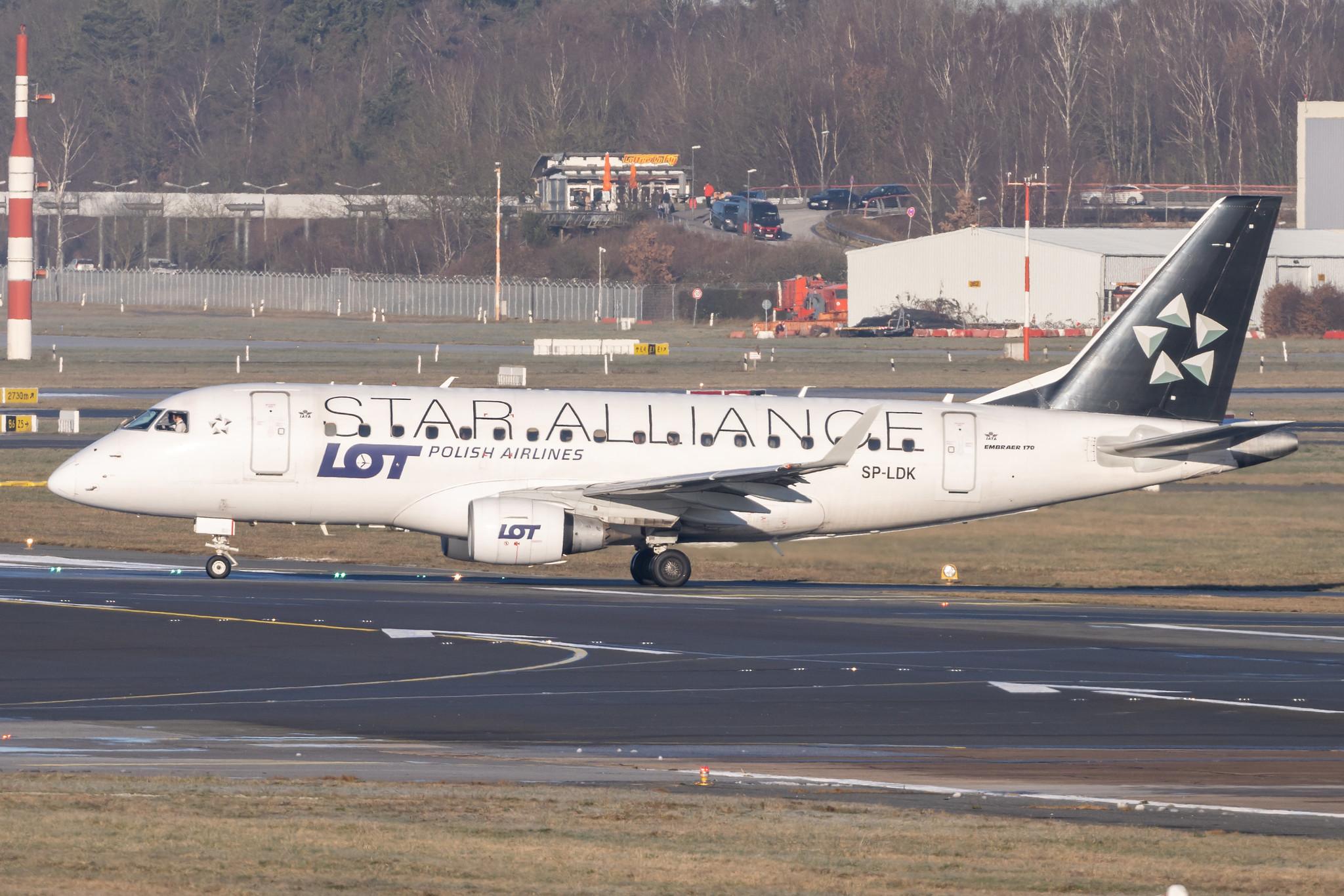 Hamburg Airport: LOT (LO / LOT) |  Livery: Star Alliance Livery |  Embraer E170STD E170 | SP-LDK | MSN 17000074