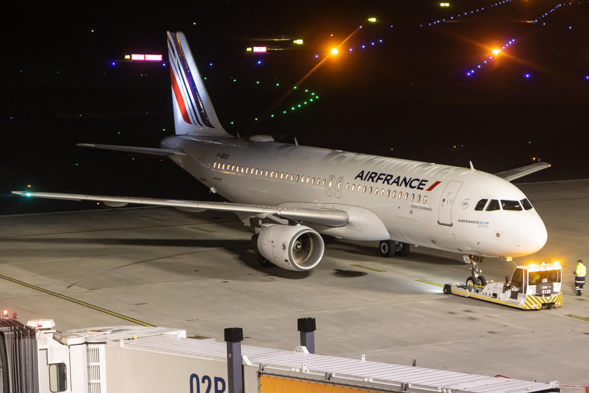Hamburg Airport: Air France (AF / AFR) |  Airbus A320-214 A320 | F-GKXI | MSN 1949