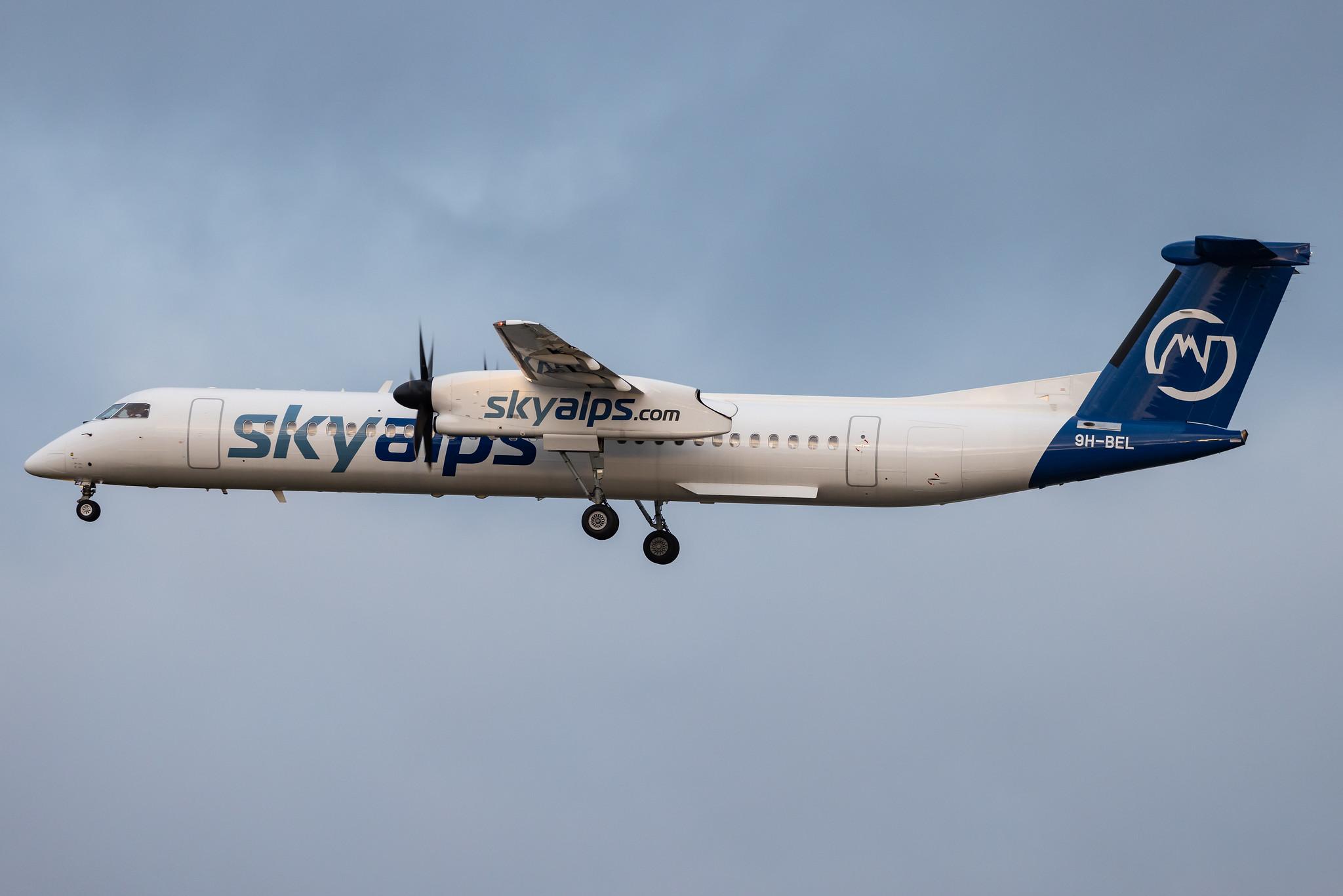 Hamburg Airport: Luxwing (BN / LWG) |  De Havilland Canada Dash 8-400 DH8D | 9H-BEL | MSN 4230