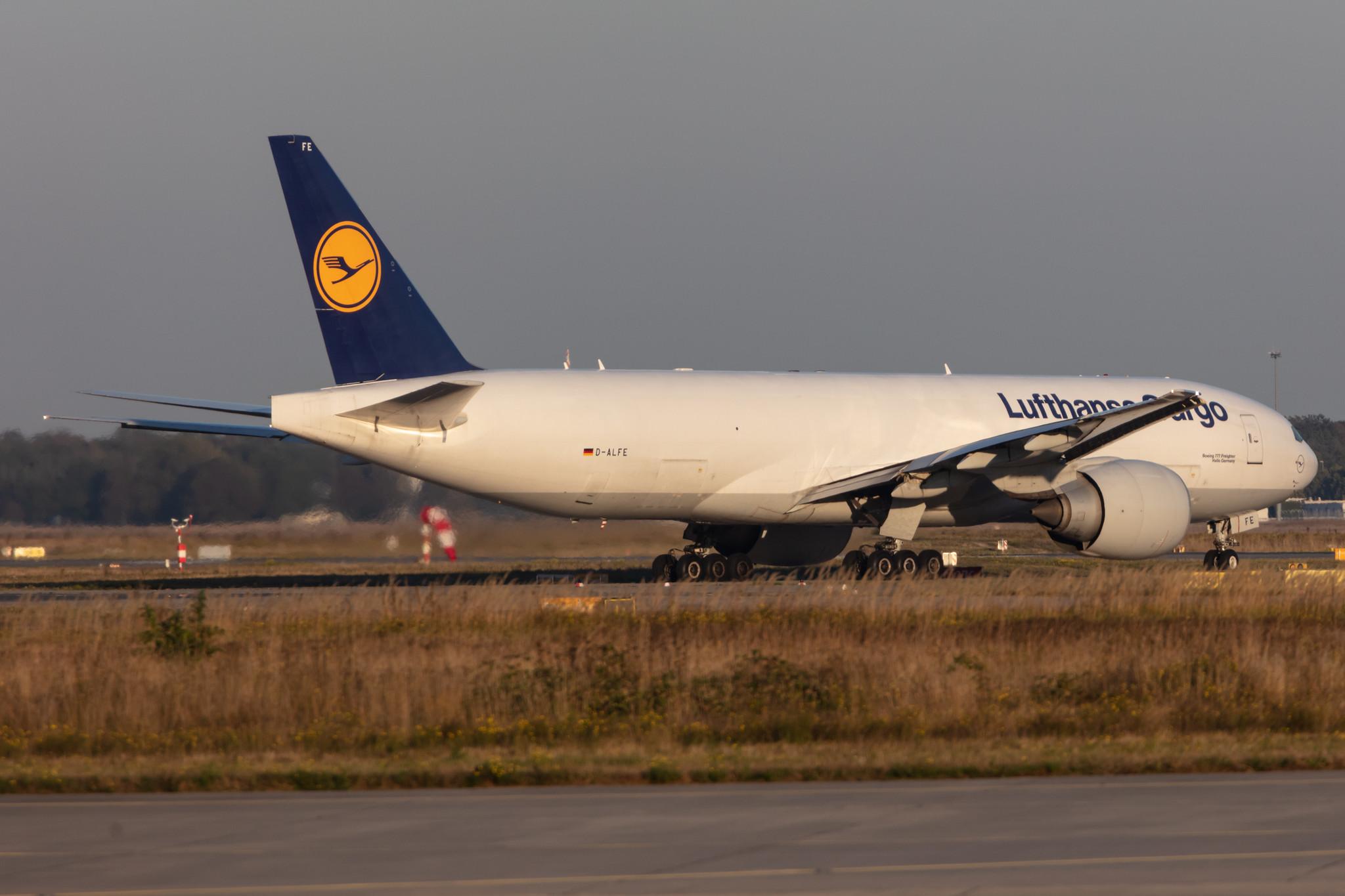 Frankfurt Airport: Lufthansa Cargo (/ GEC) |  Boeing 777-FBT B77L | D-ALFE | MSN 41678