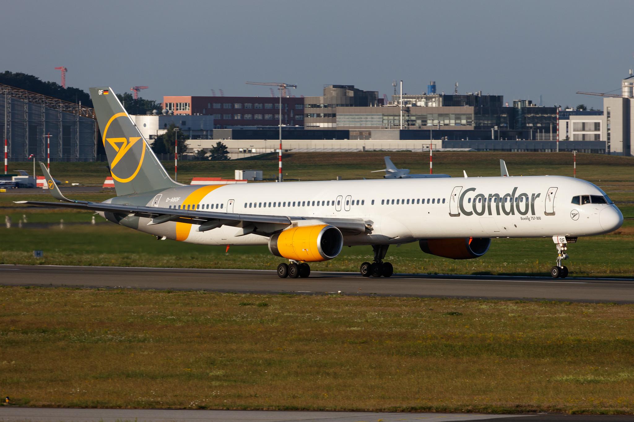 Hamburg Airport: Condor (DE / CFG) |  Boeing 757-330 B753 | D-ABOF | MSN 29013