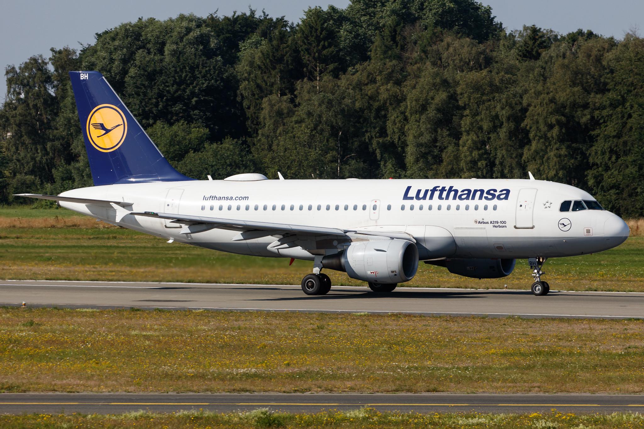 Hamburg Airport: Lufthansa (LH / DLH) |  Airbus A319-112 A319 | D-AIBH | MSN 5239